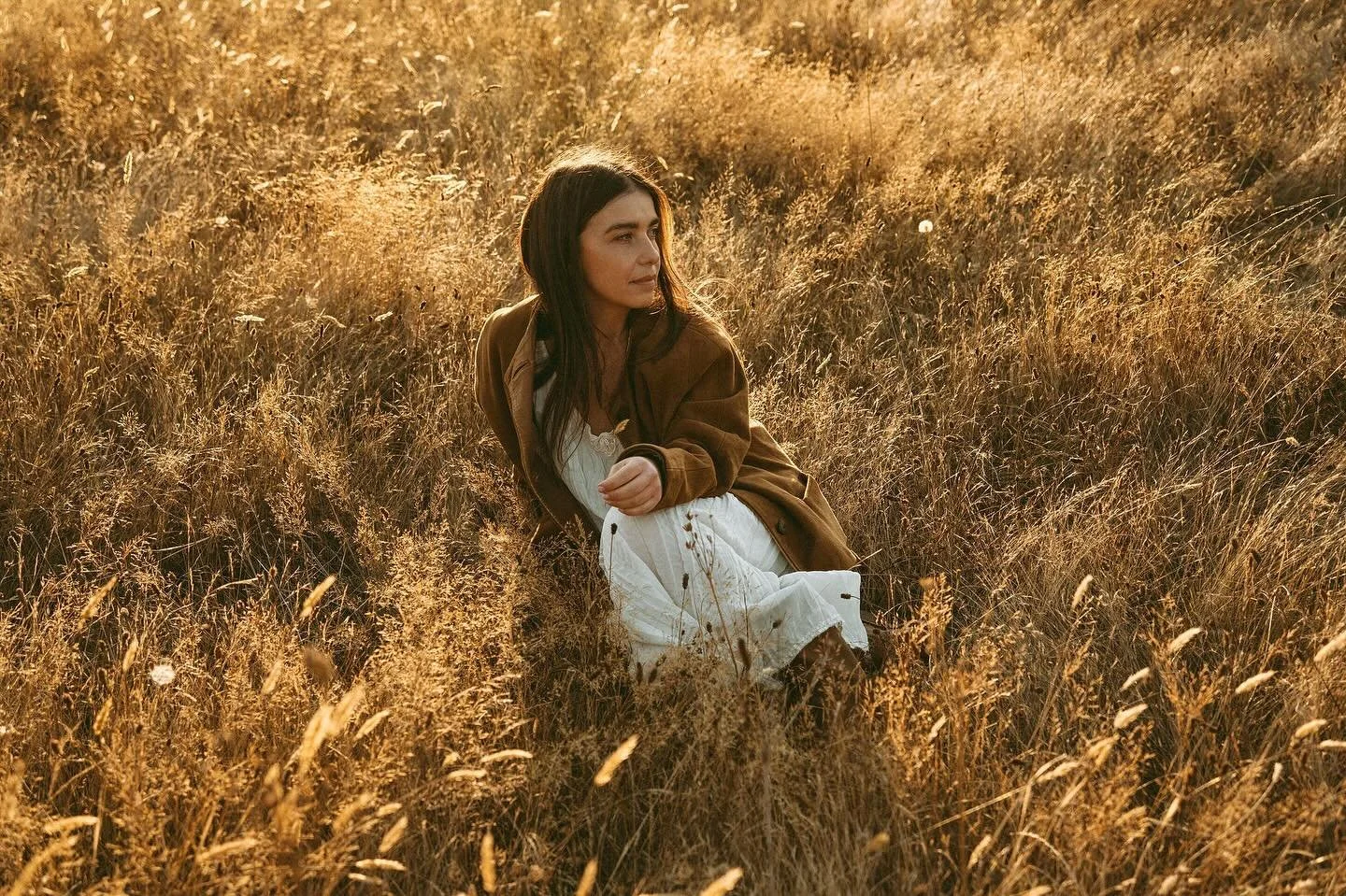 Golden season 🤎

Thank you @fromsundays for capturing me in this bliss