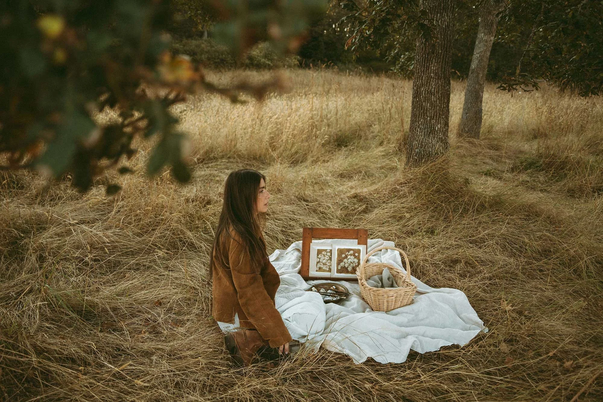 fromsundays-photoshoot-2025--basket_easel-undertree-on-blanket2.jpg