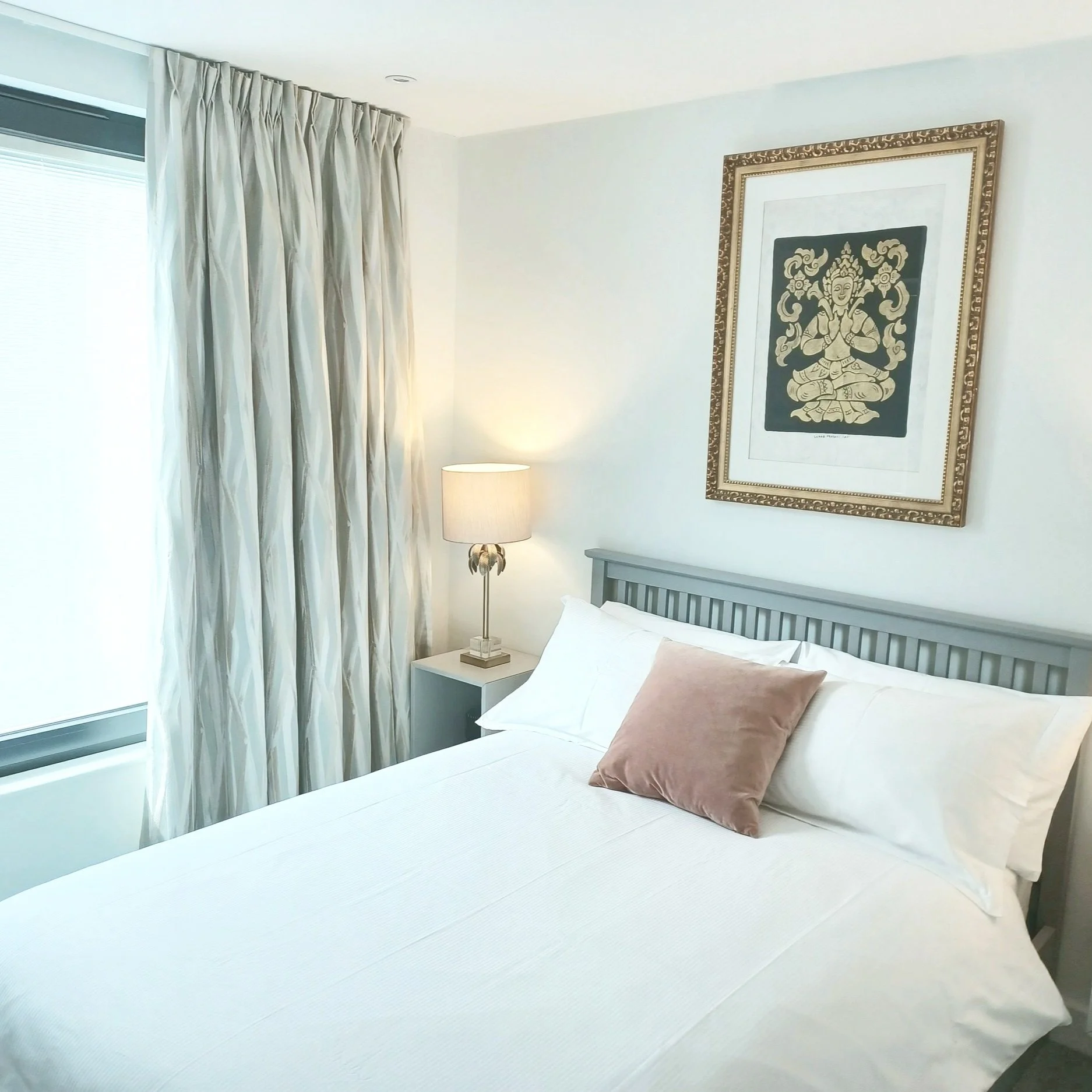 BEDROOM 1 (2).jpg