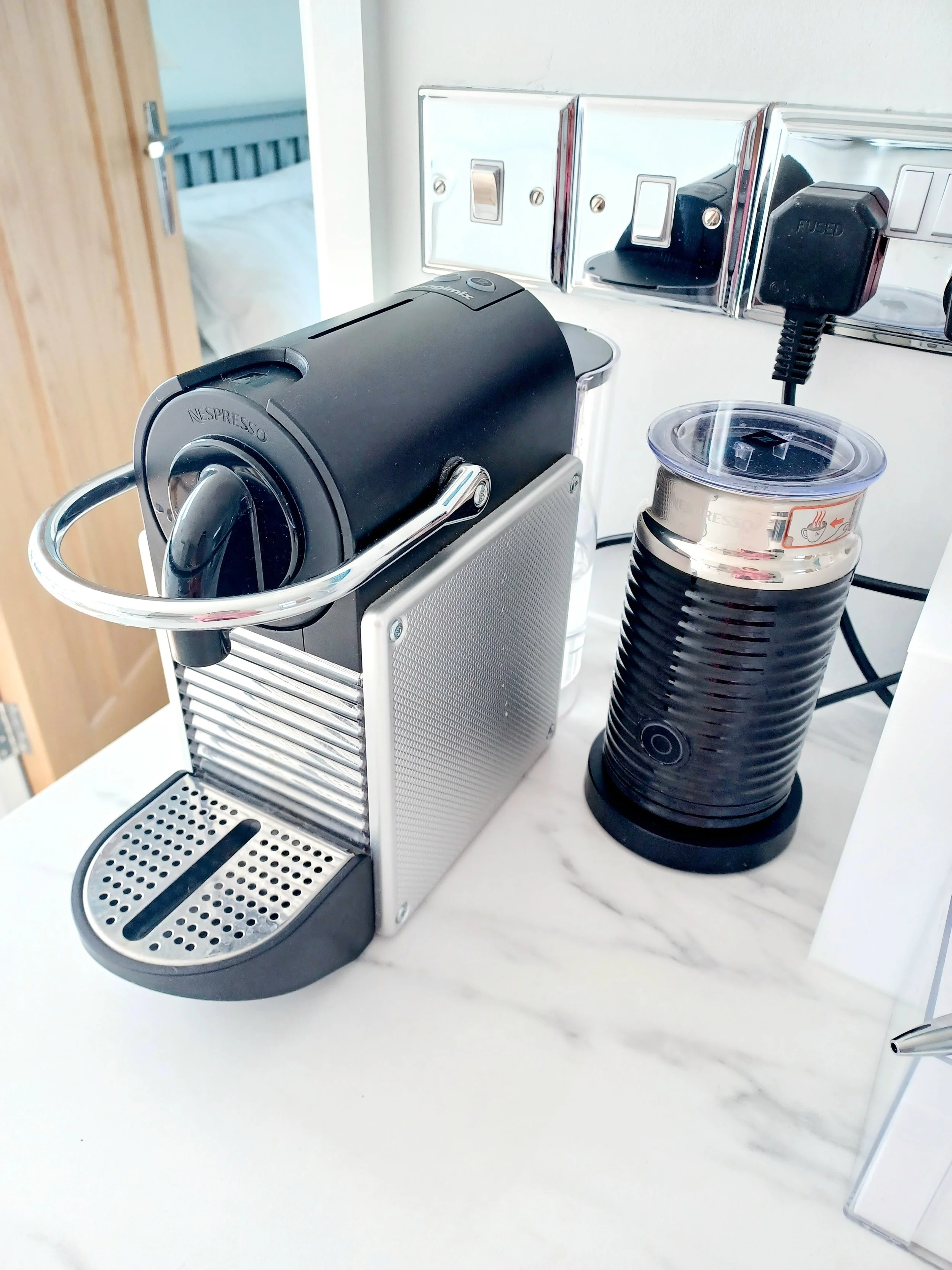 NESPRESSO COFFEE MACHINE.jpeg