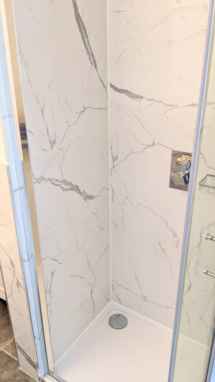 THE LIMES SHOWER.jpg