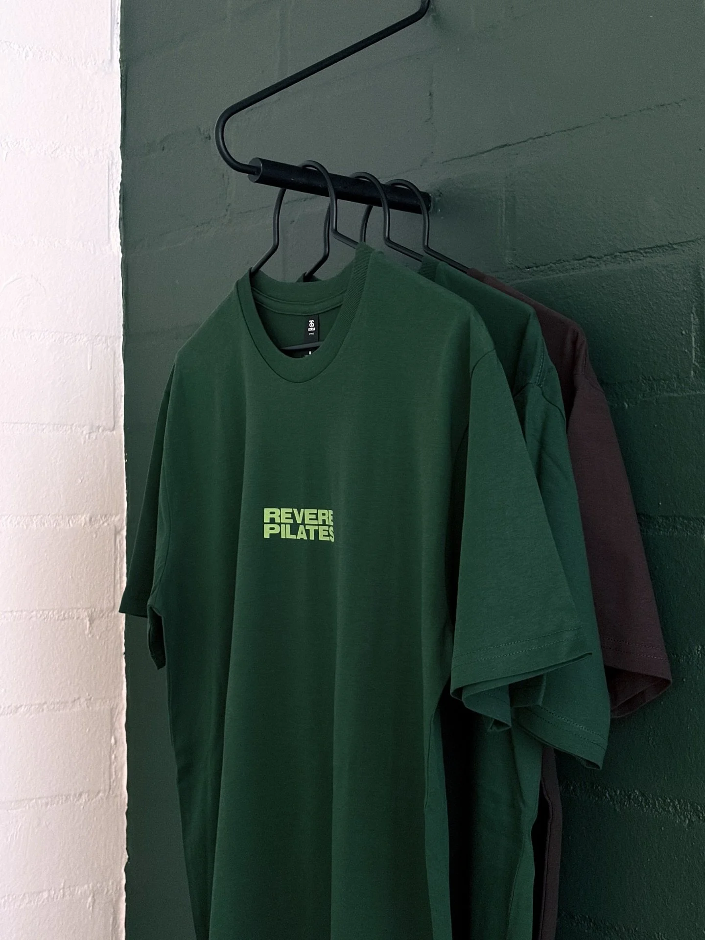 An effortless studio essential. The Revere Relaxed Tee pairs understated style with everyday comfort. Crafted from 100% premium cotton, this relaxed tee features minimal Revere Pilates branding at the centre of chest.

Get your hot little hands on Da