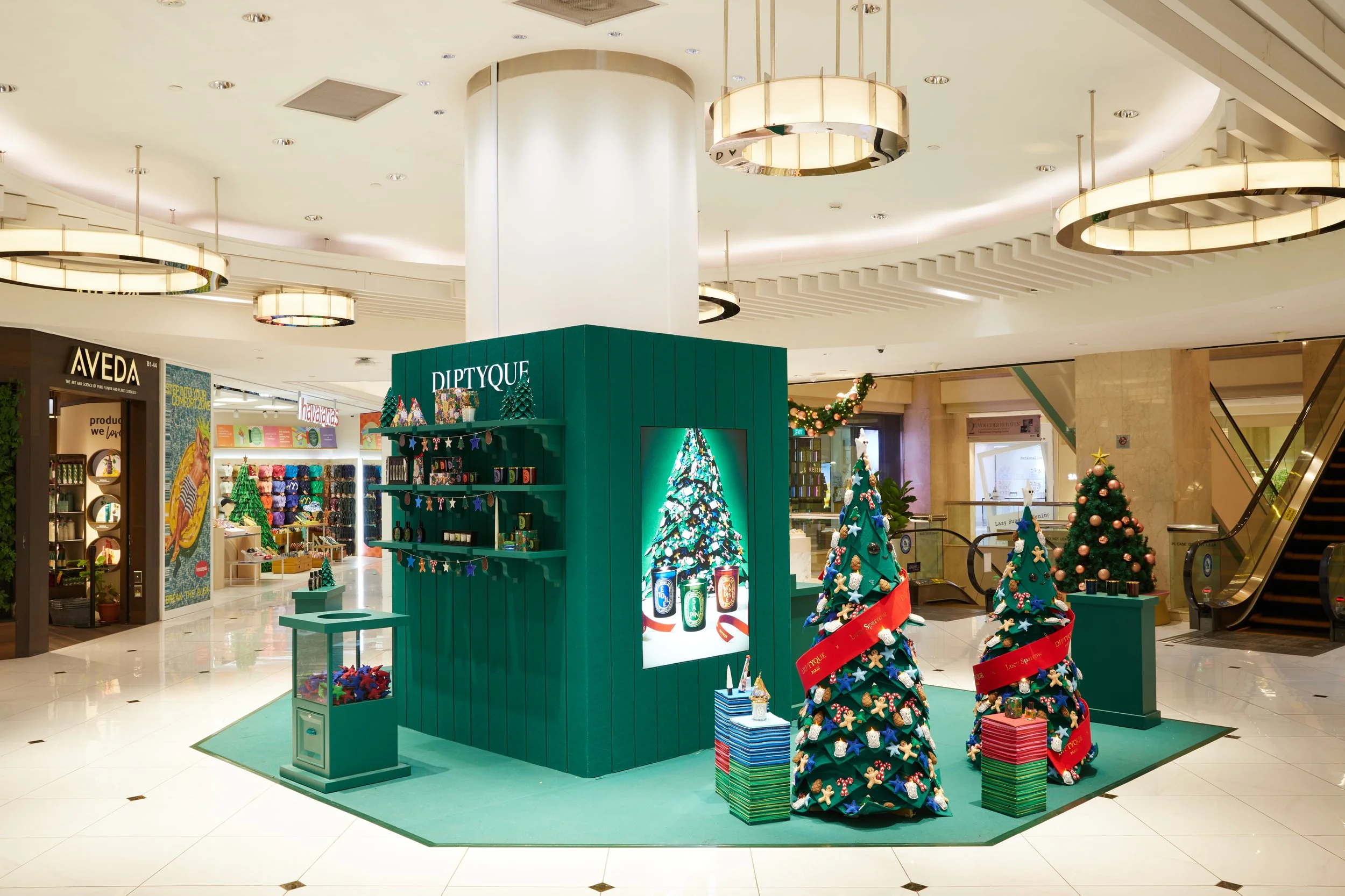 04_DQF_ChristmasPopup_NAC_5103.jpg