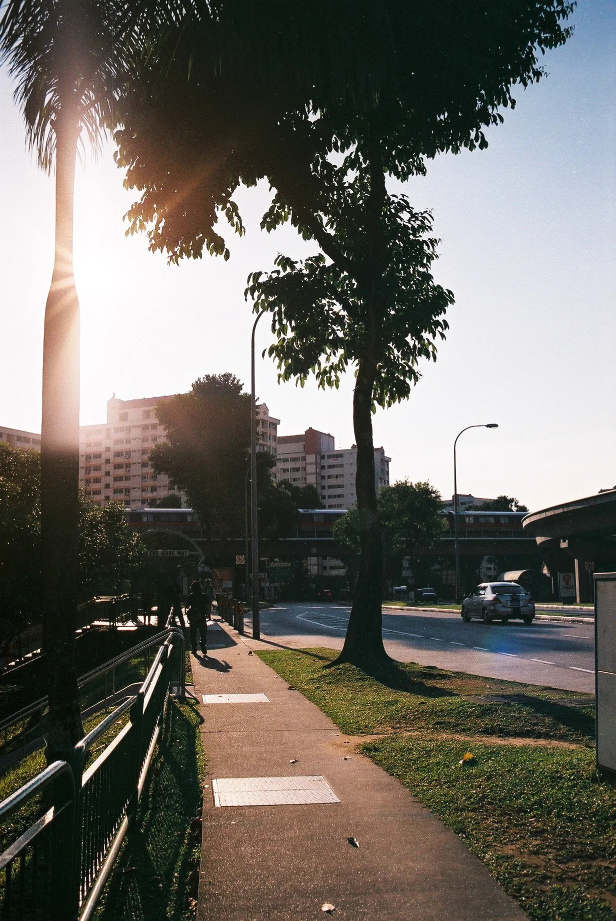 Street_in_Colours_Fuji_C200-0016.jpg