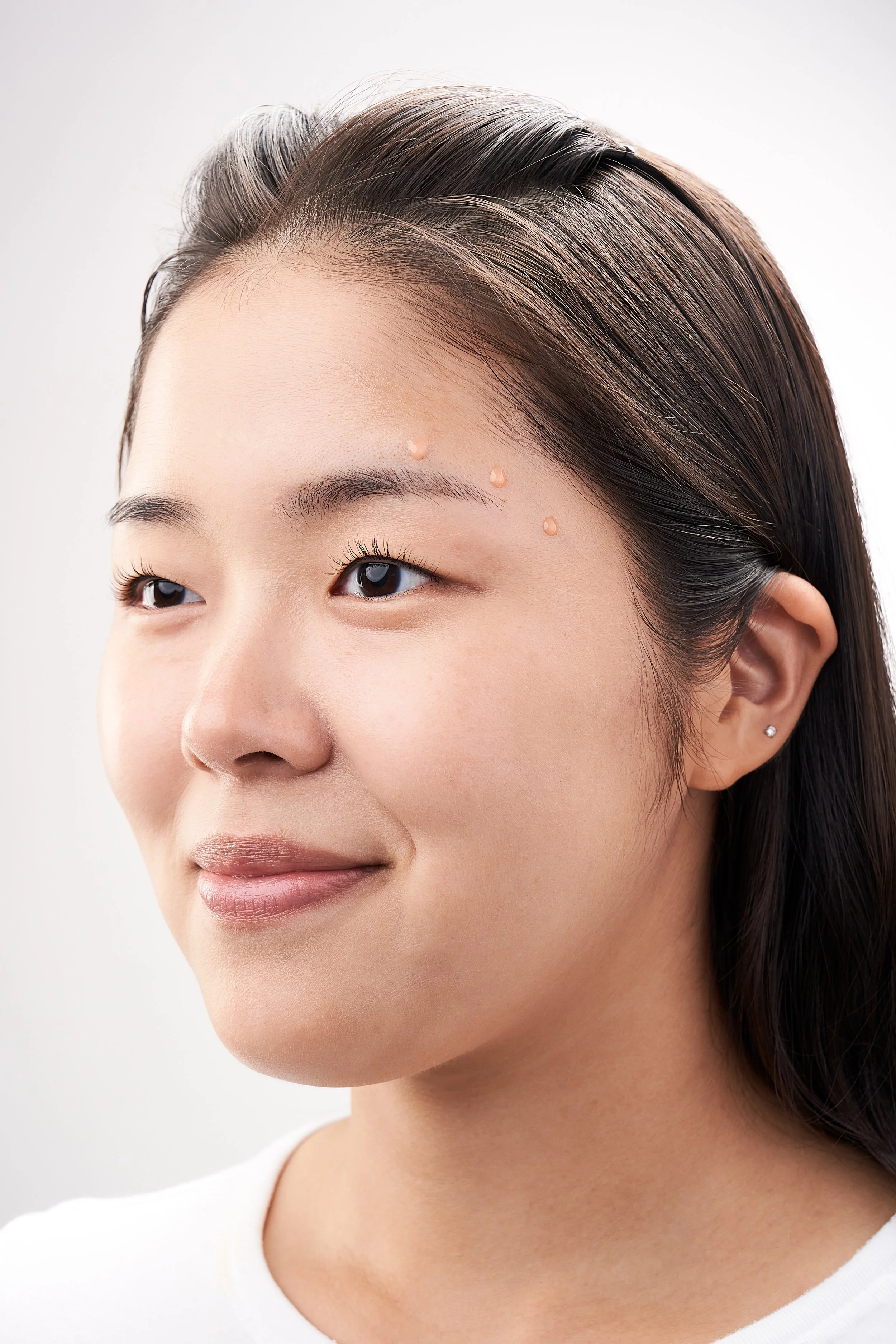 KK_230613_Calecium_EyeContourLiftingCream_Application_08482.jpg