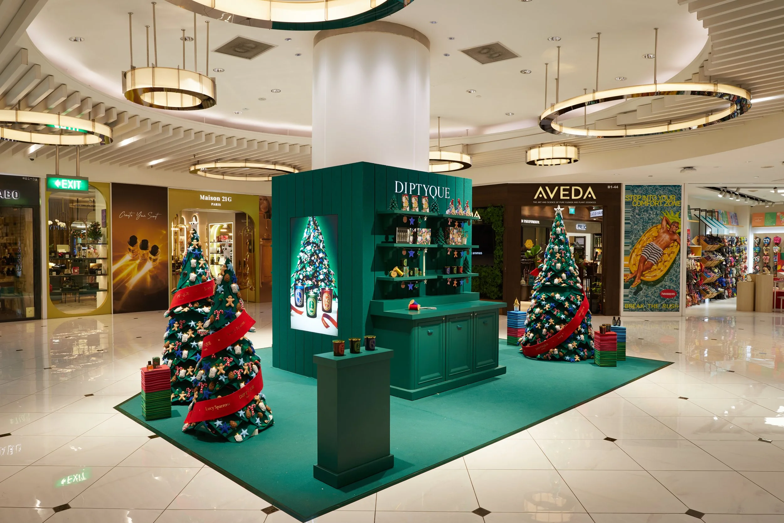 04_DQF_ChristmasPopup_NAC_5105.jpg