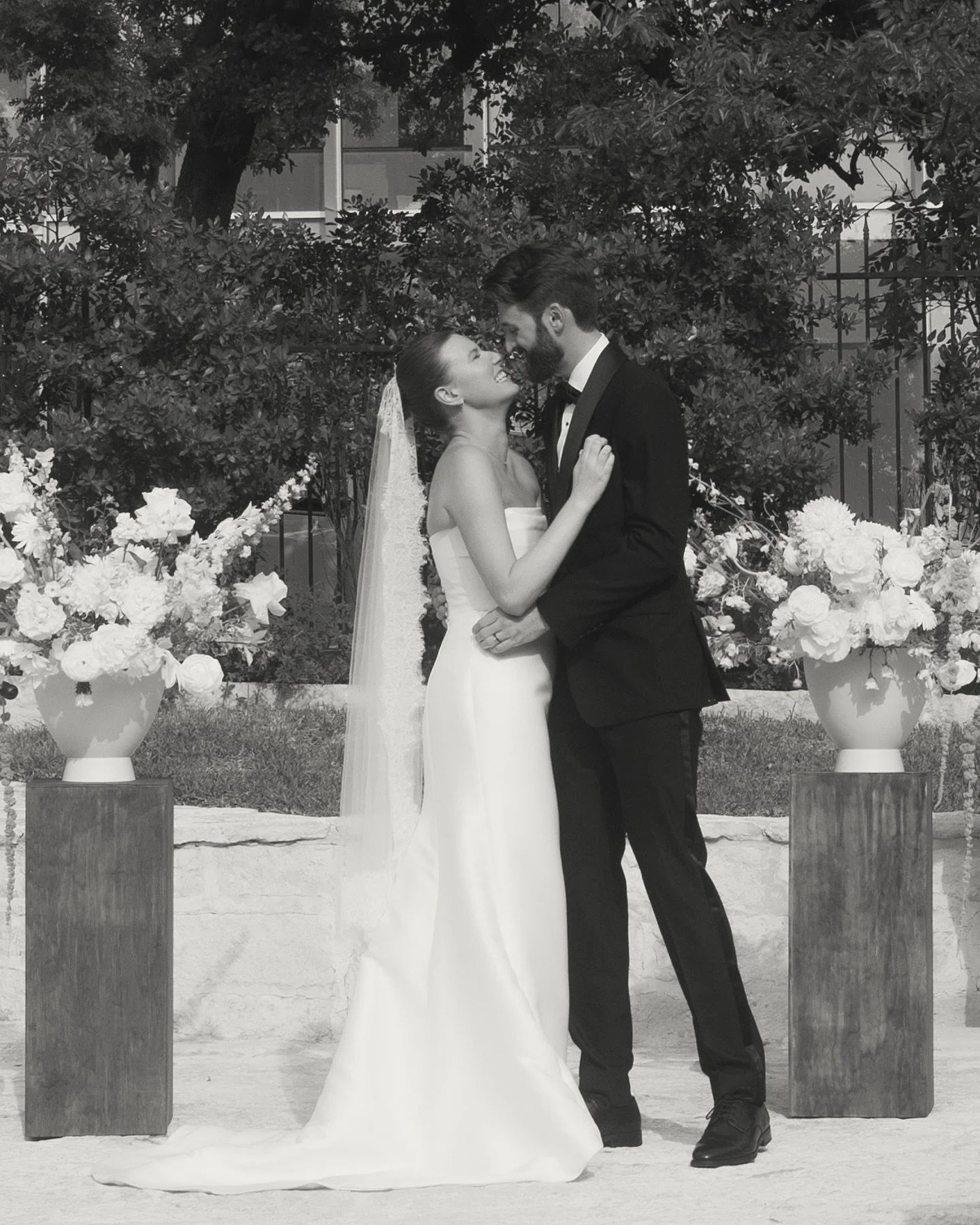 My  favorite part of any wedding day, the ceremony exit 🤍