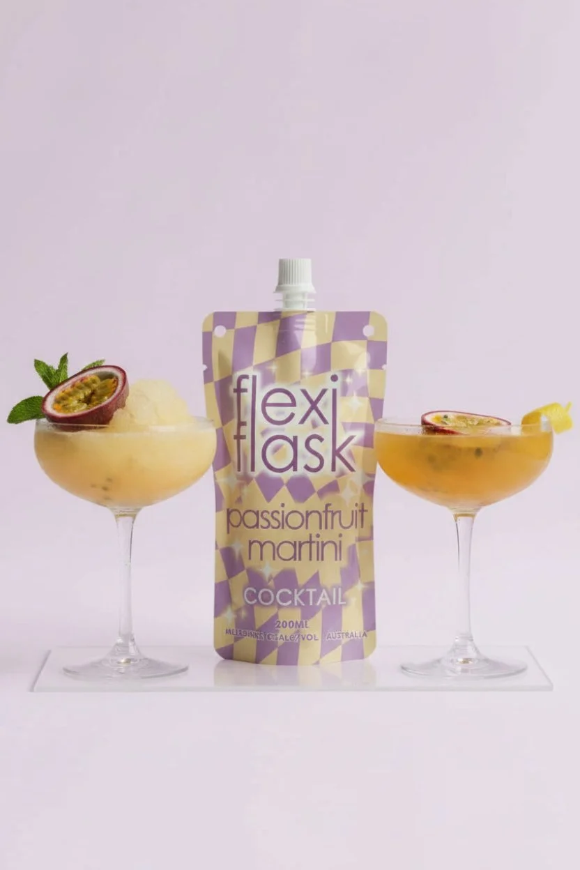 FLEXIFLASK PASSION MARTINI WITH GLASSES.jpg