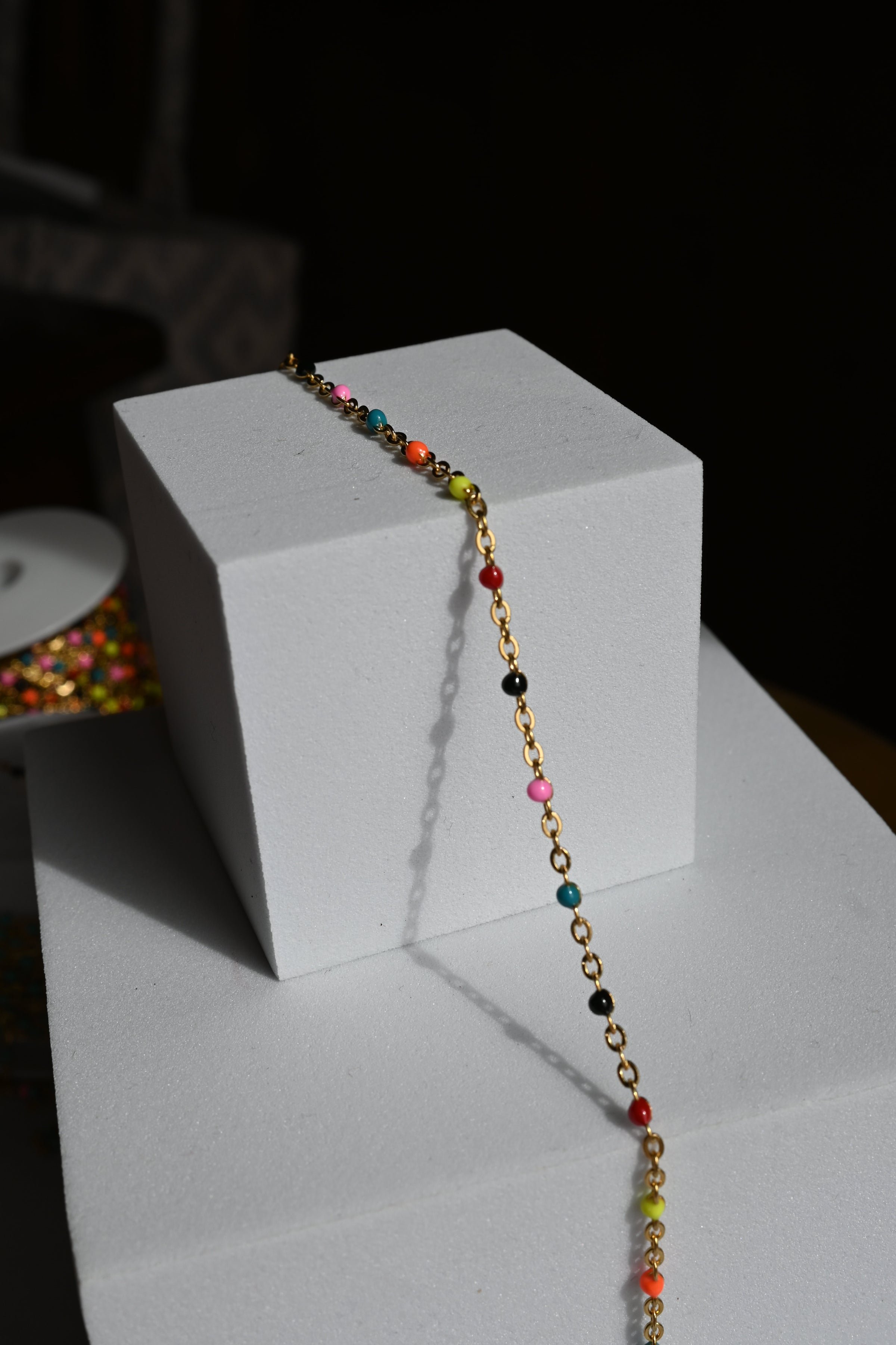 enamel-beaded-cable-chain-gold02.jpeg