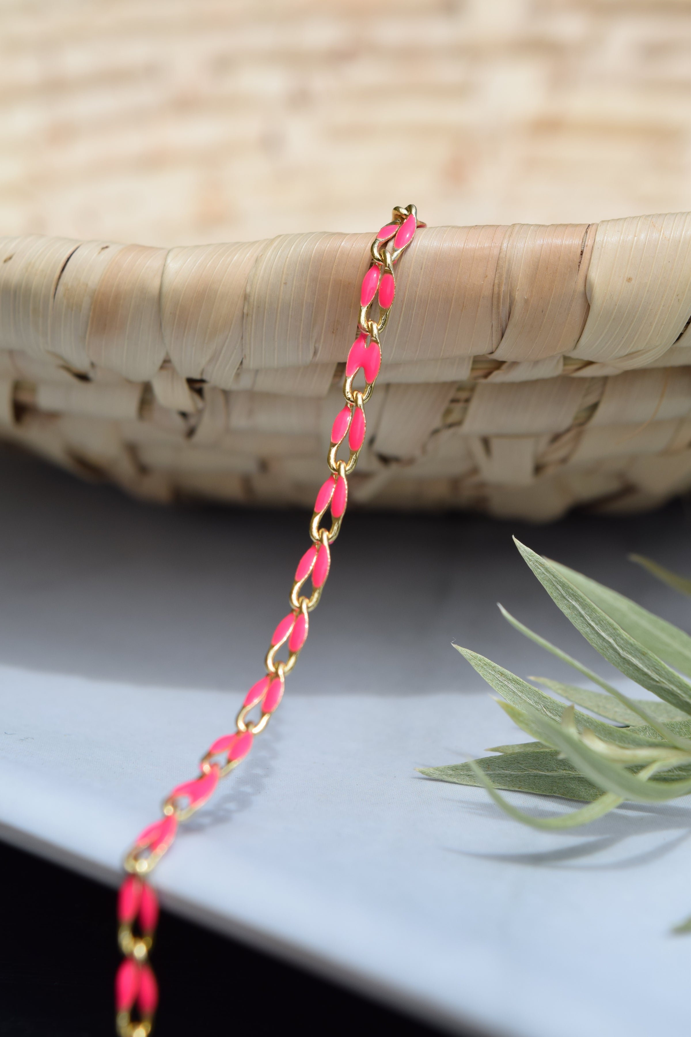 neon-enamel-chain-1-foot11.jpeg