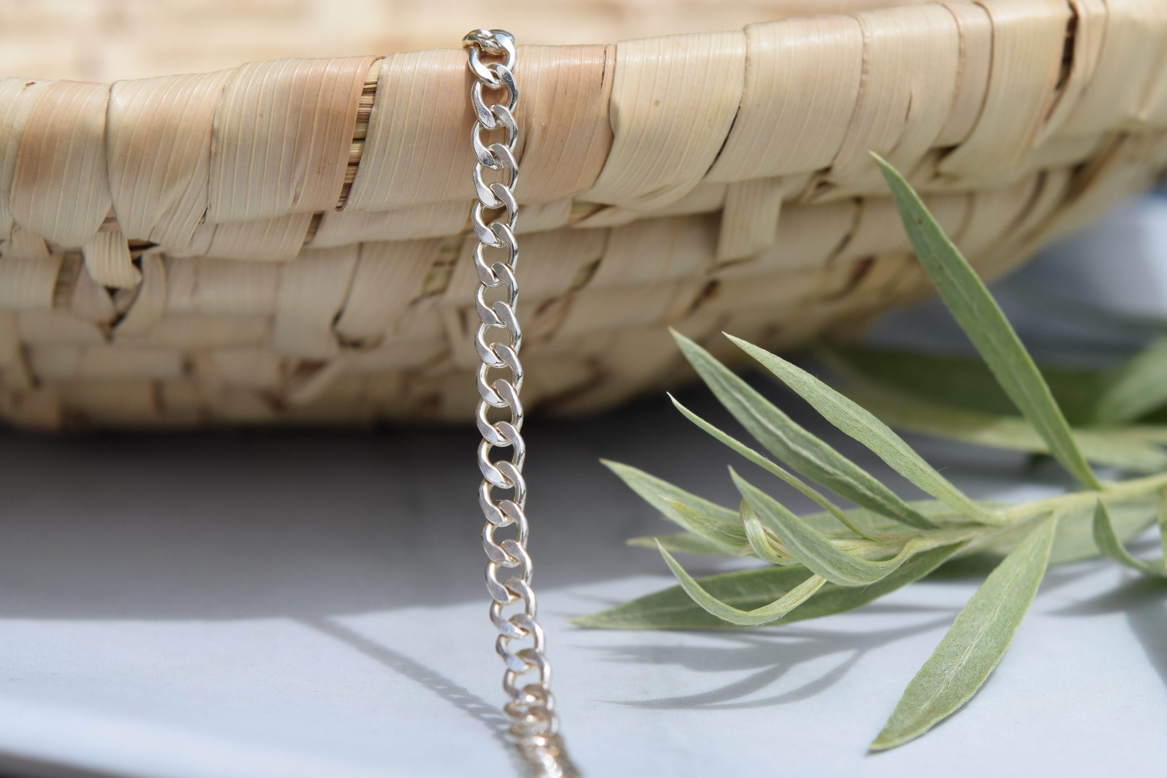 flat-curb-link-chain-33mm2.jpeg