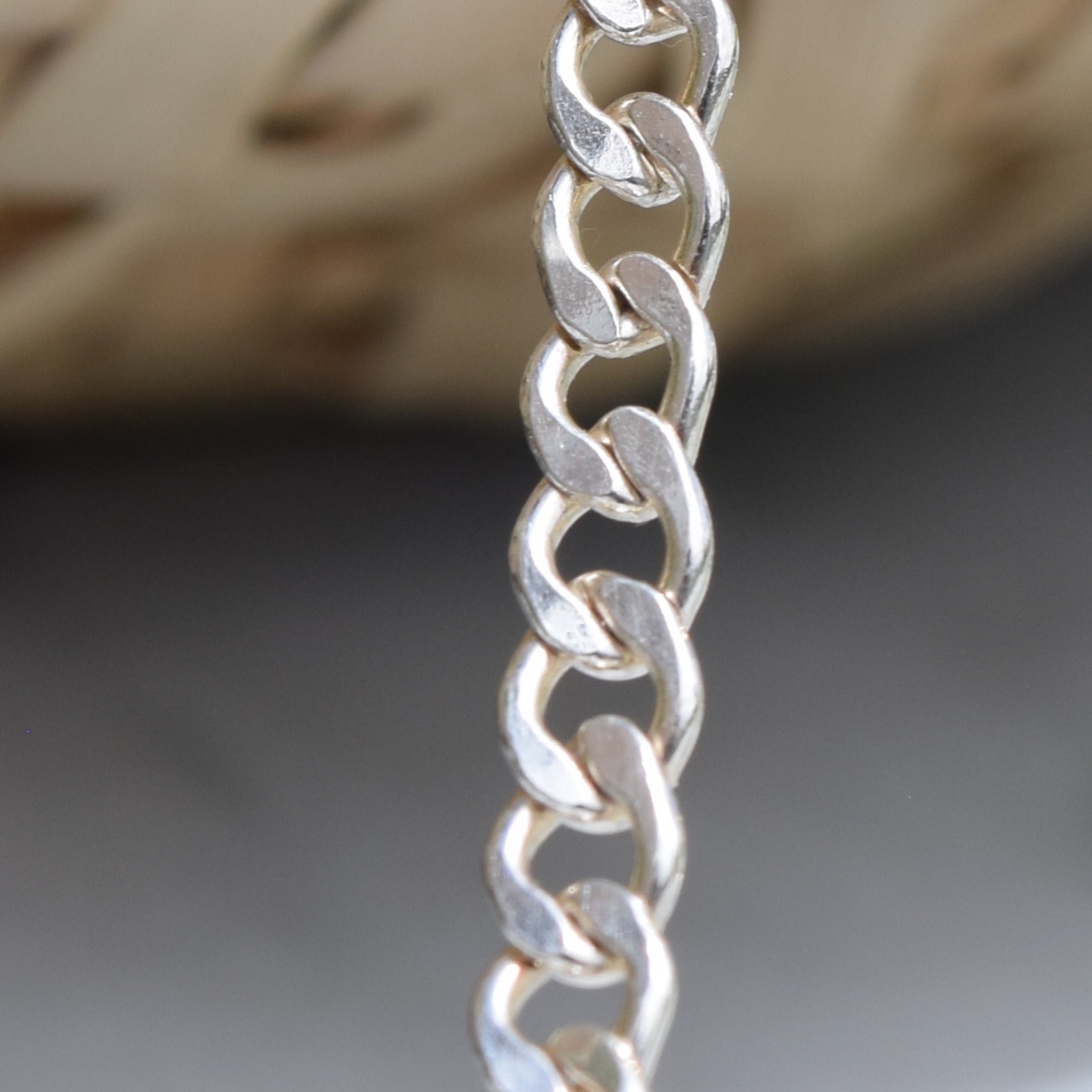 flat-curb-link-chain-33mm3.jpeg