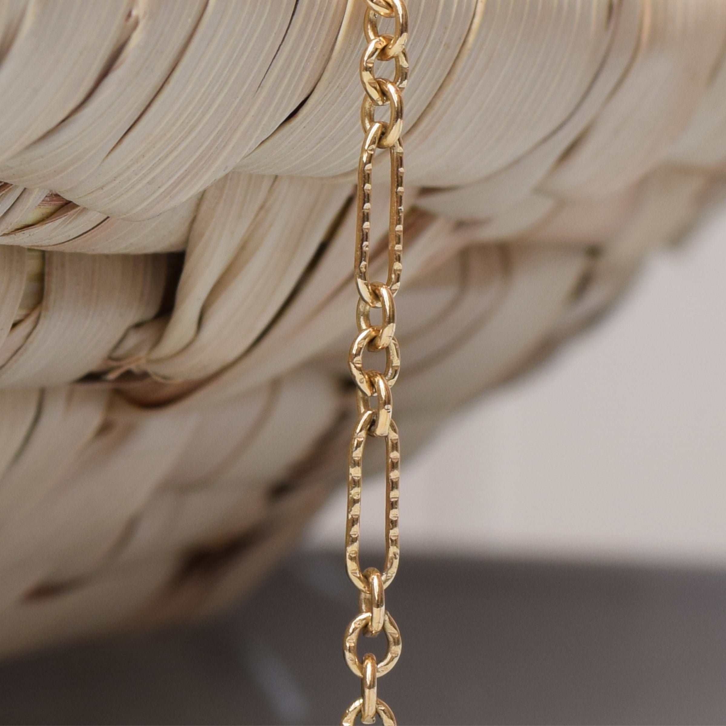 textured-long-and-short-round-link-chain1.jpeg