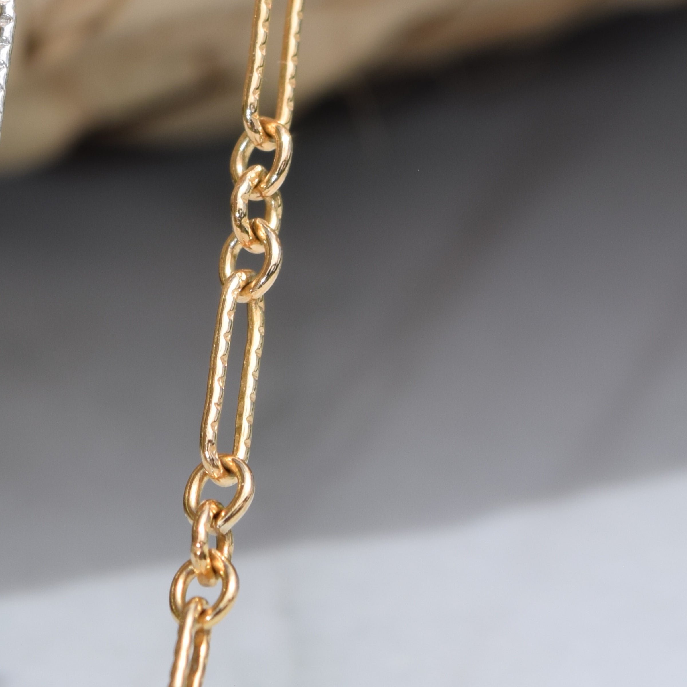 textured-long-and-short-round-link-chain3.jpeg