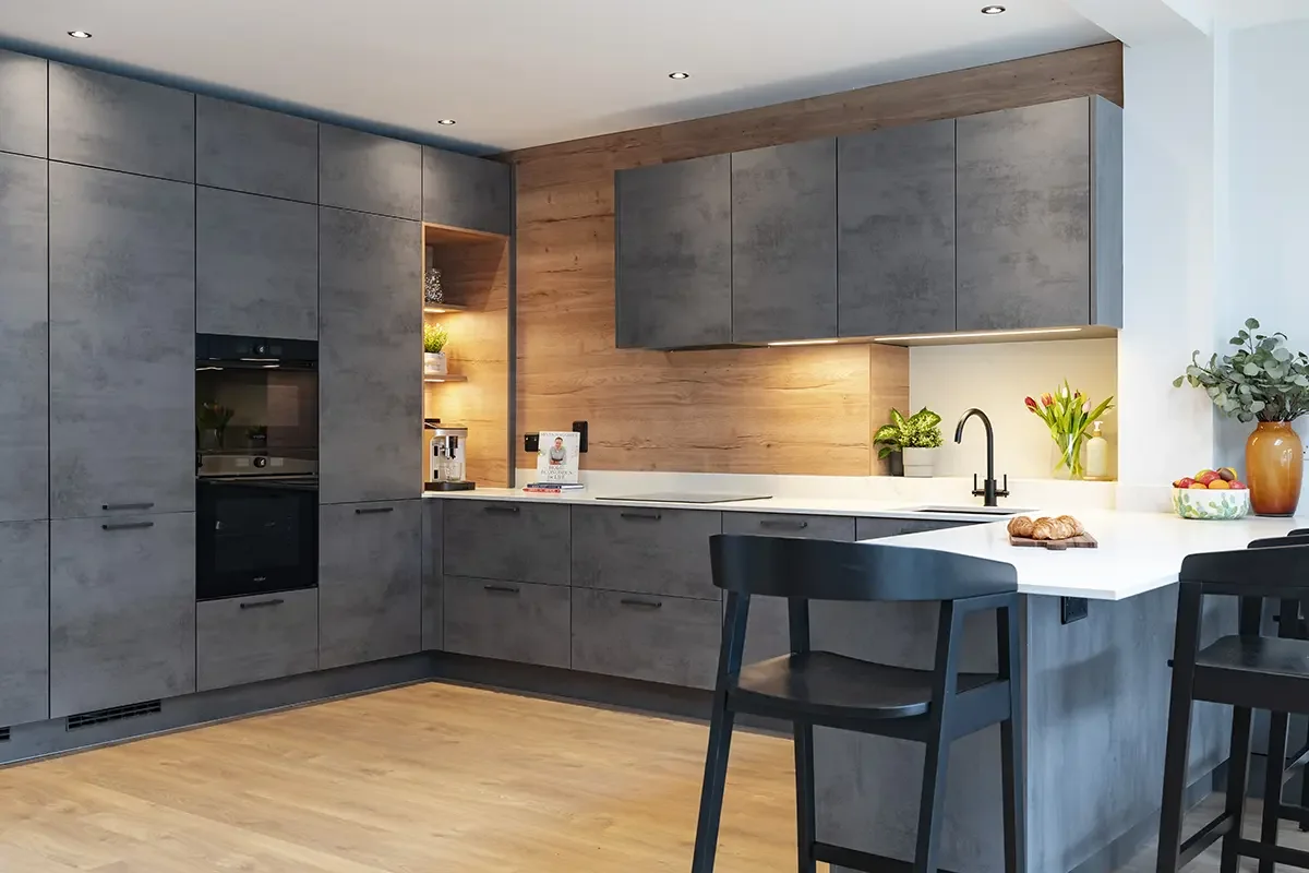 MiloFlix - Kube - January BTS shoot (8).webp