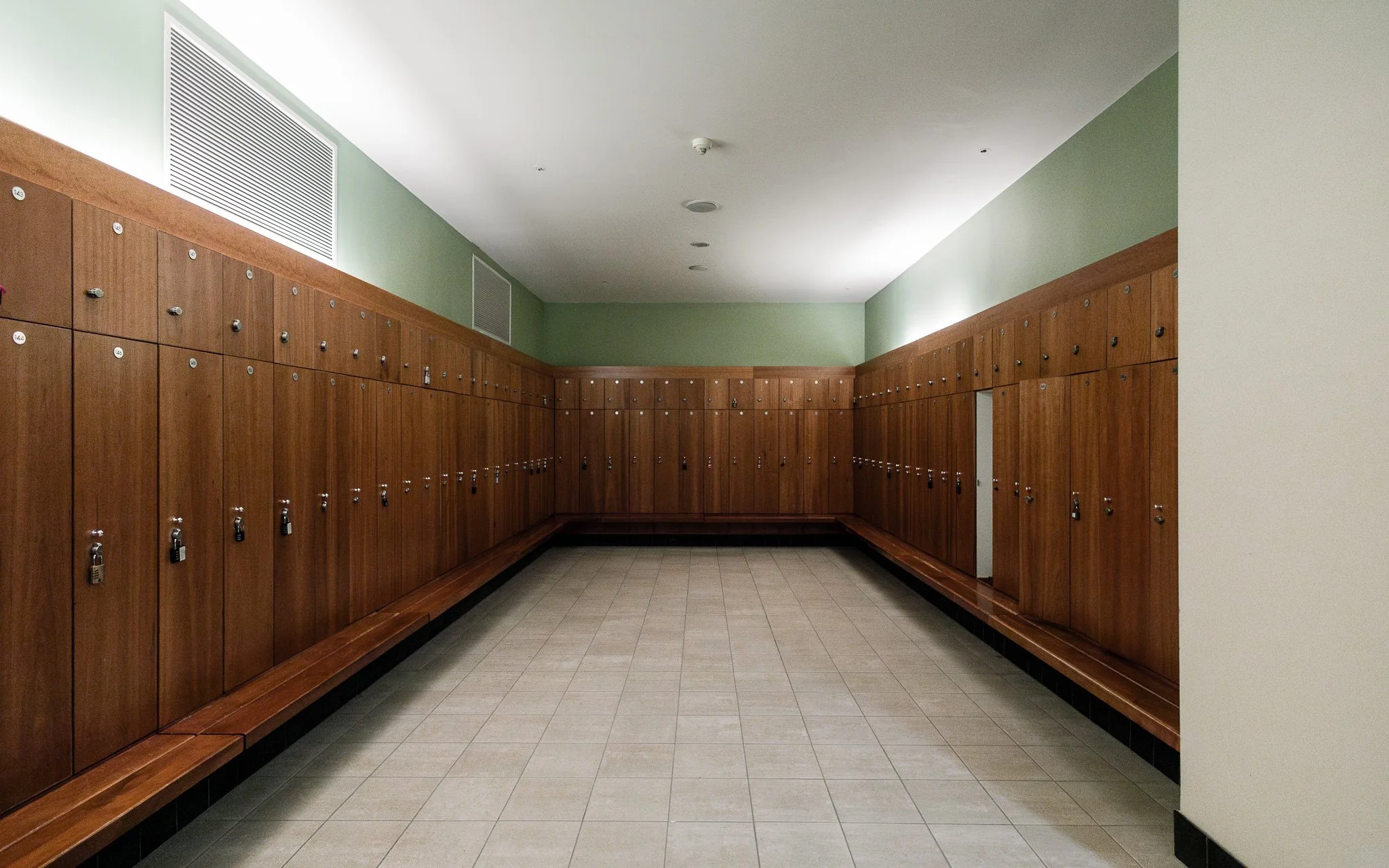 Finding growth in unfamiliar photographs