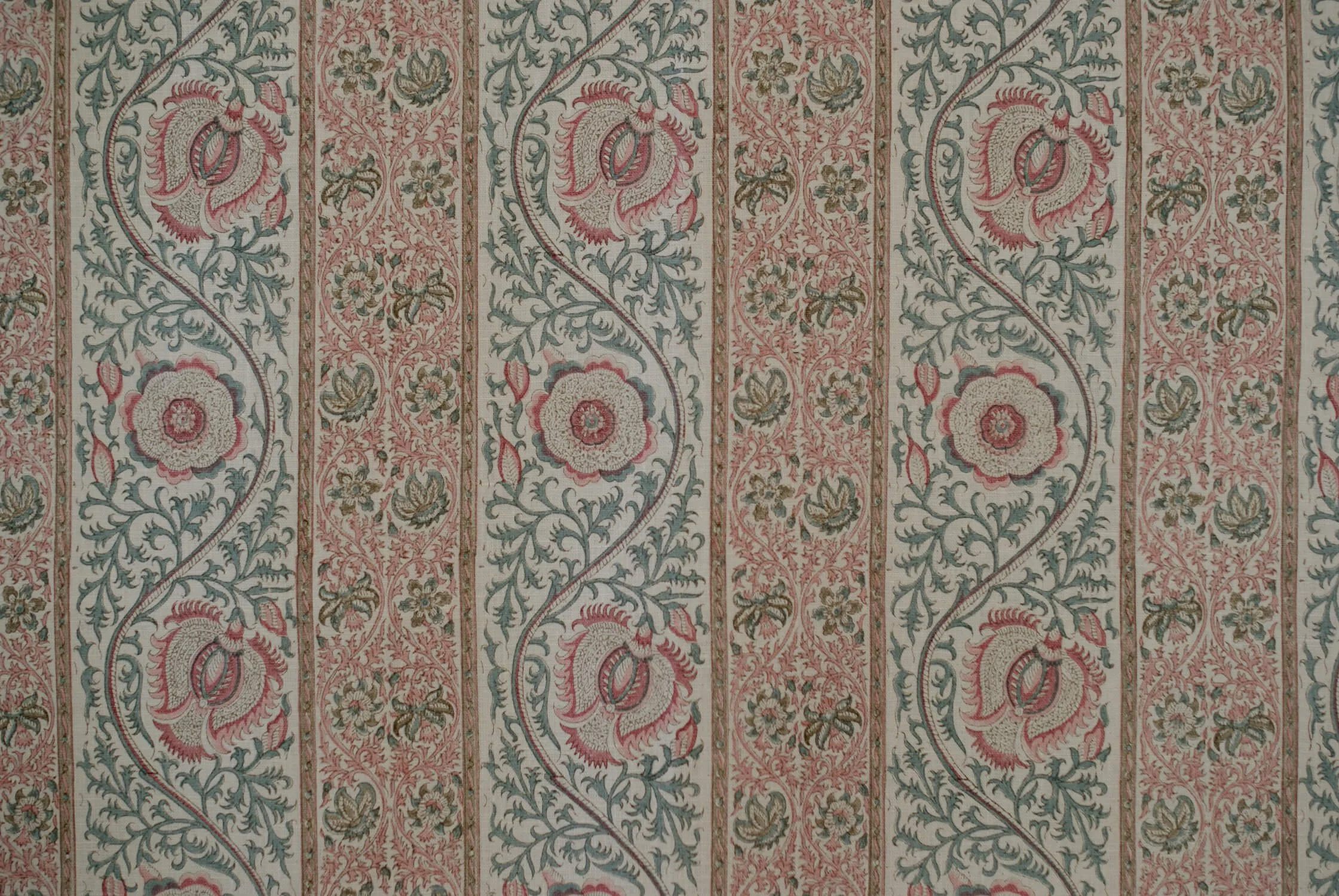 Palampore Stripe: Oyster / Celeste