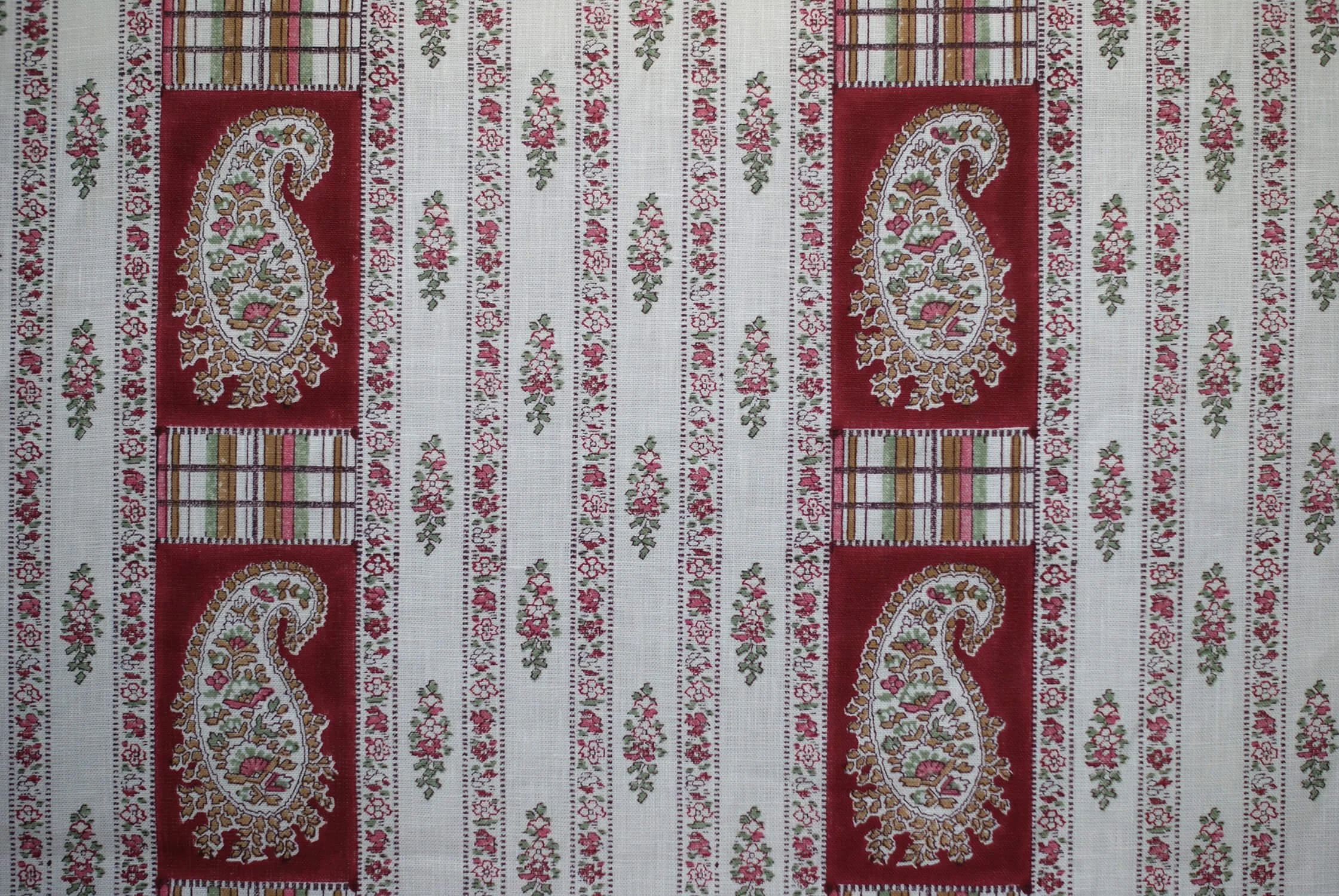 pukka-print-linen-fabric-persia-claret.jpg
