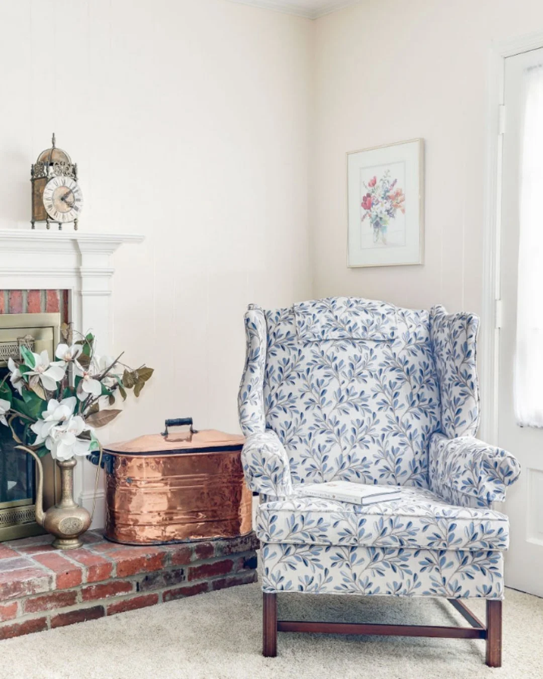 The real reason some homes feel unforgettable.

You occasionally walk into a home and sense something immediately.

The rooms feel layered.
The atmosphere feels personal.
Nothing appears overly styled.
Yet everything feels intentional.

These homes r