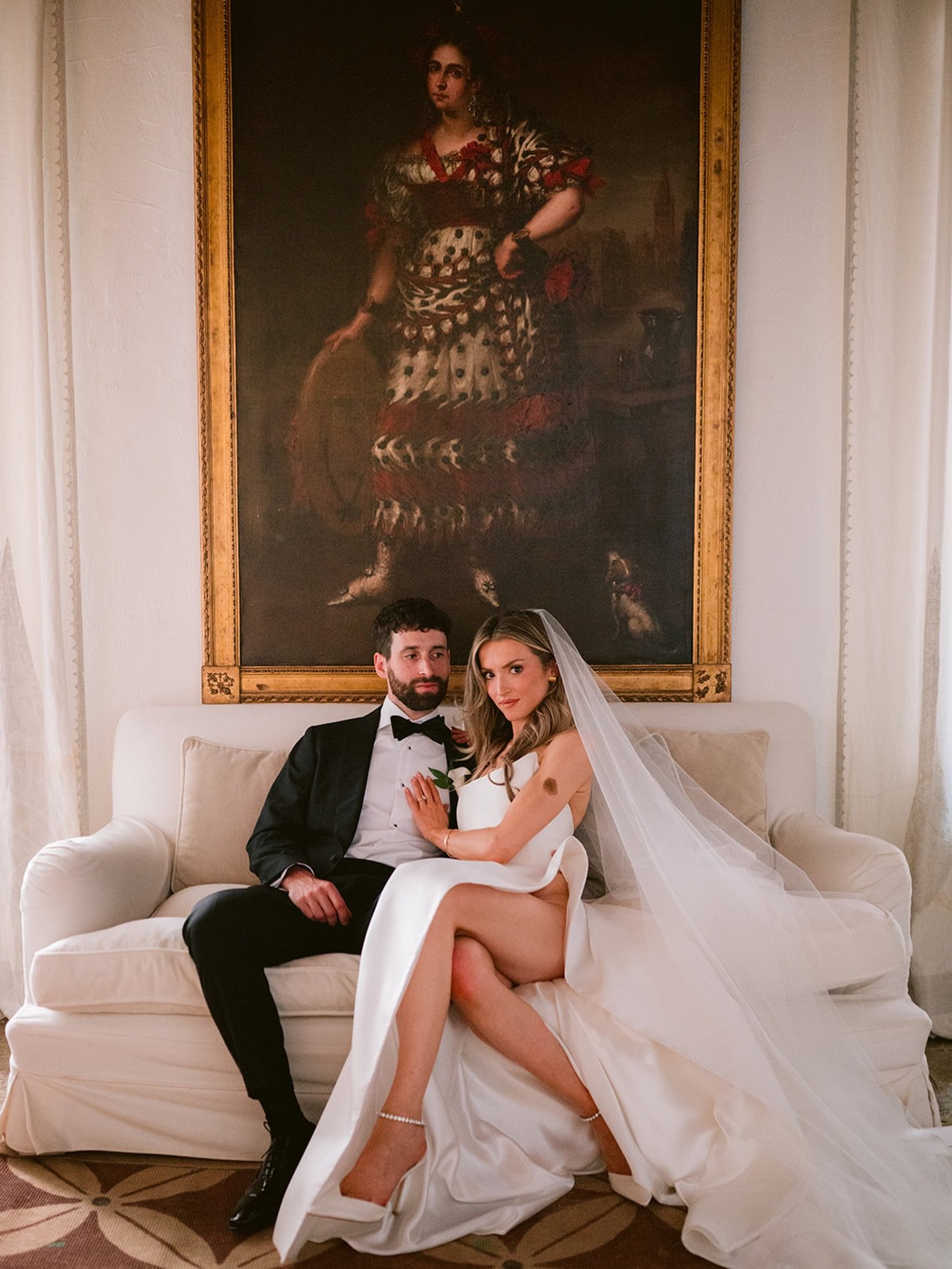Old walls. New story

@bloomfield_photo 
@theboutiquewedco 
@reeceivesonvideography 
@elmolinodelduque 
@egabriella.makeup 
@gabrielahairupx 
#weddinginspain #weddingphotographerspain