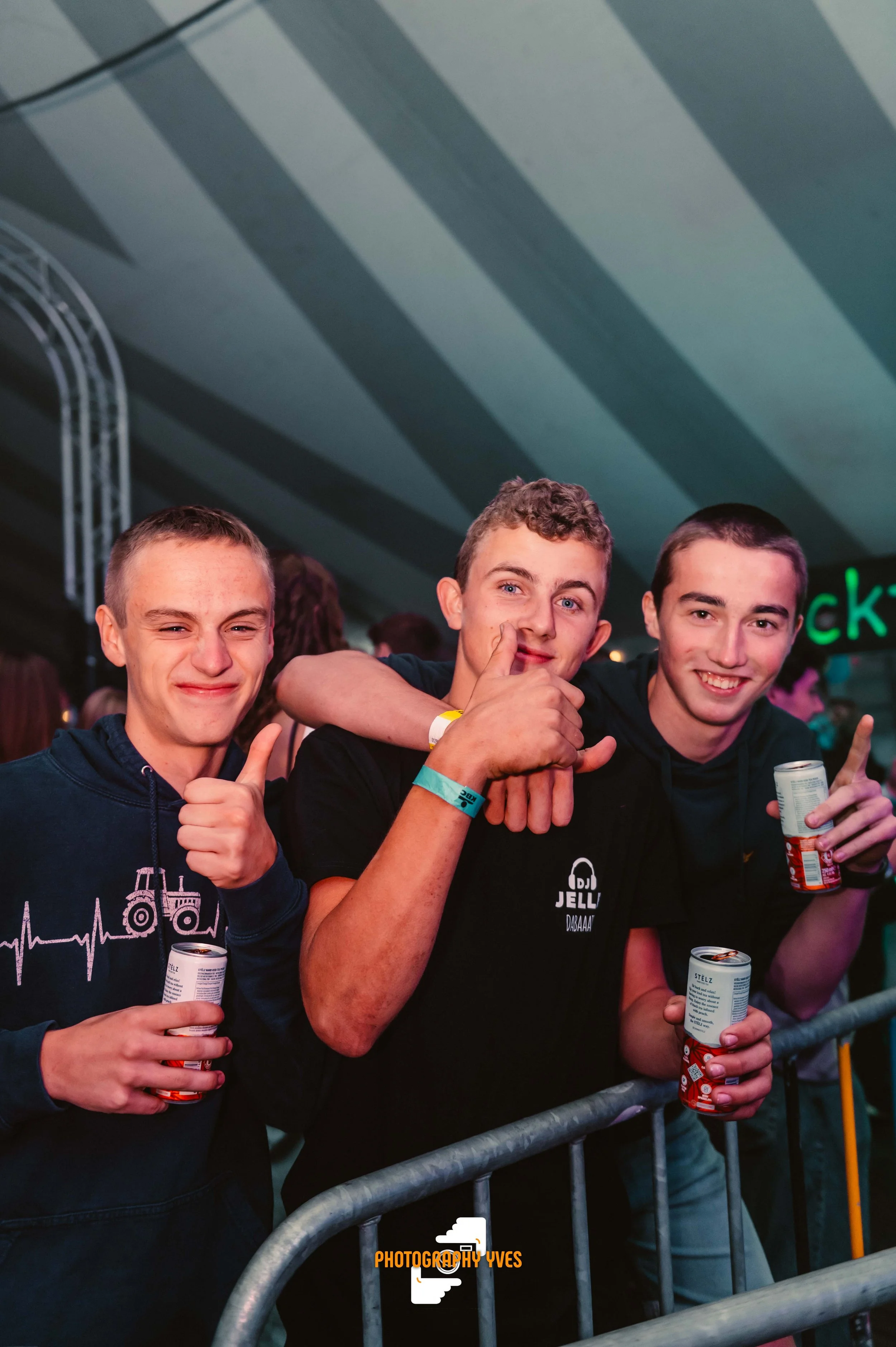 HOEKKERMIS - YVG-215.jpg
