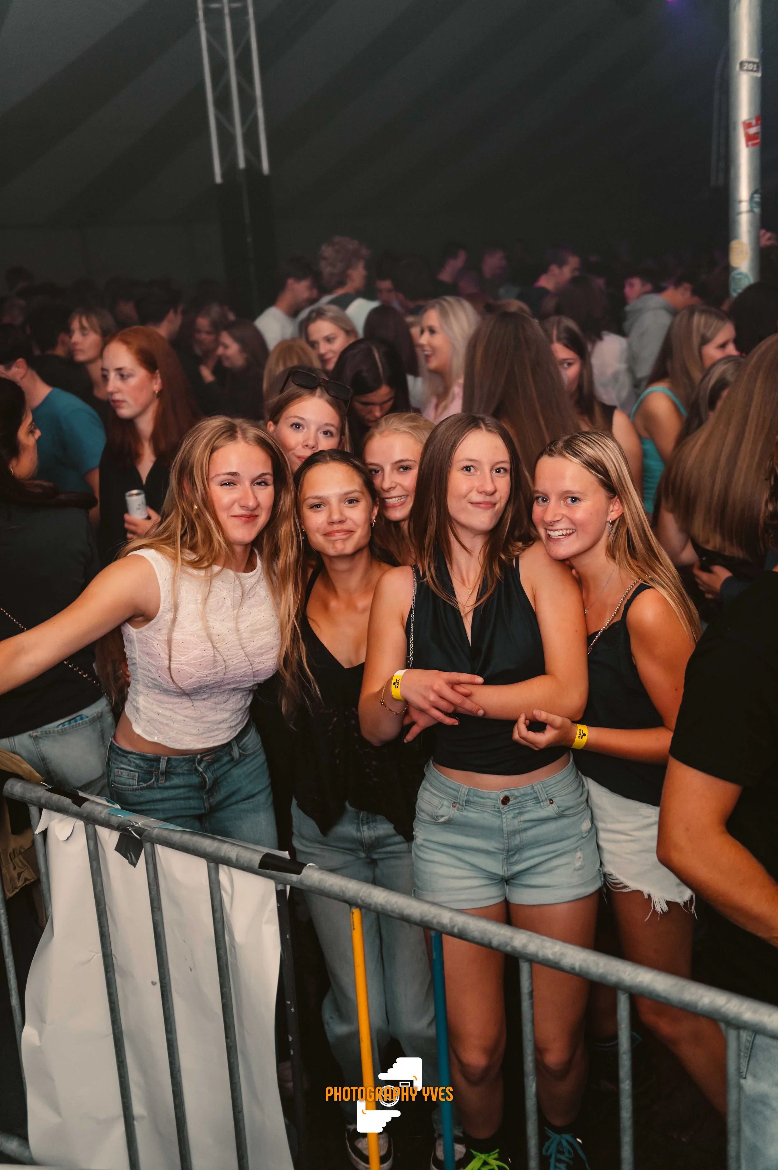 HOEKKERMIS - YVG-60.jpg