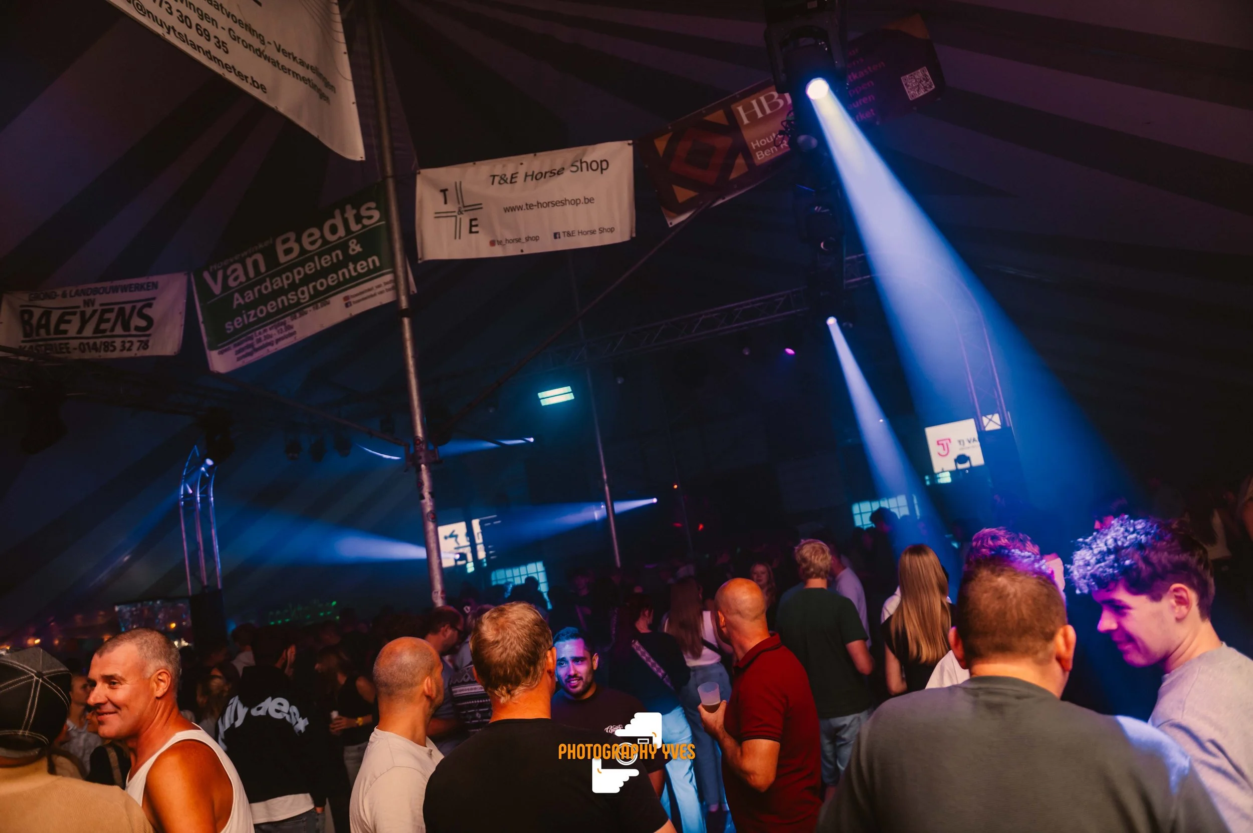 HOEKKERMIS - YVG-24.jpg