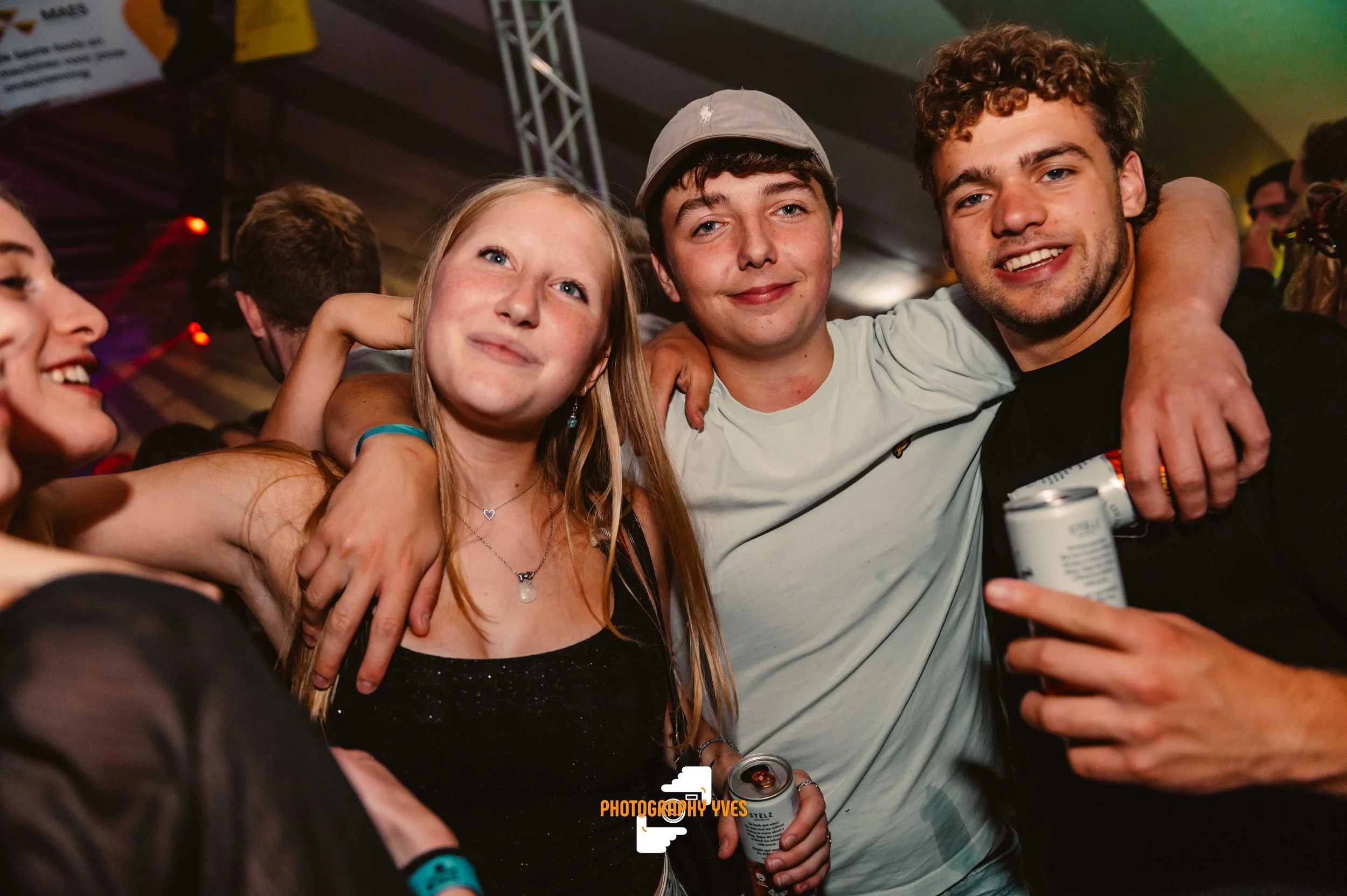 HOEKKERMIS - YVG-150.jpg
