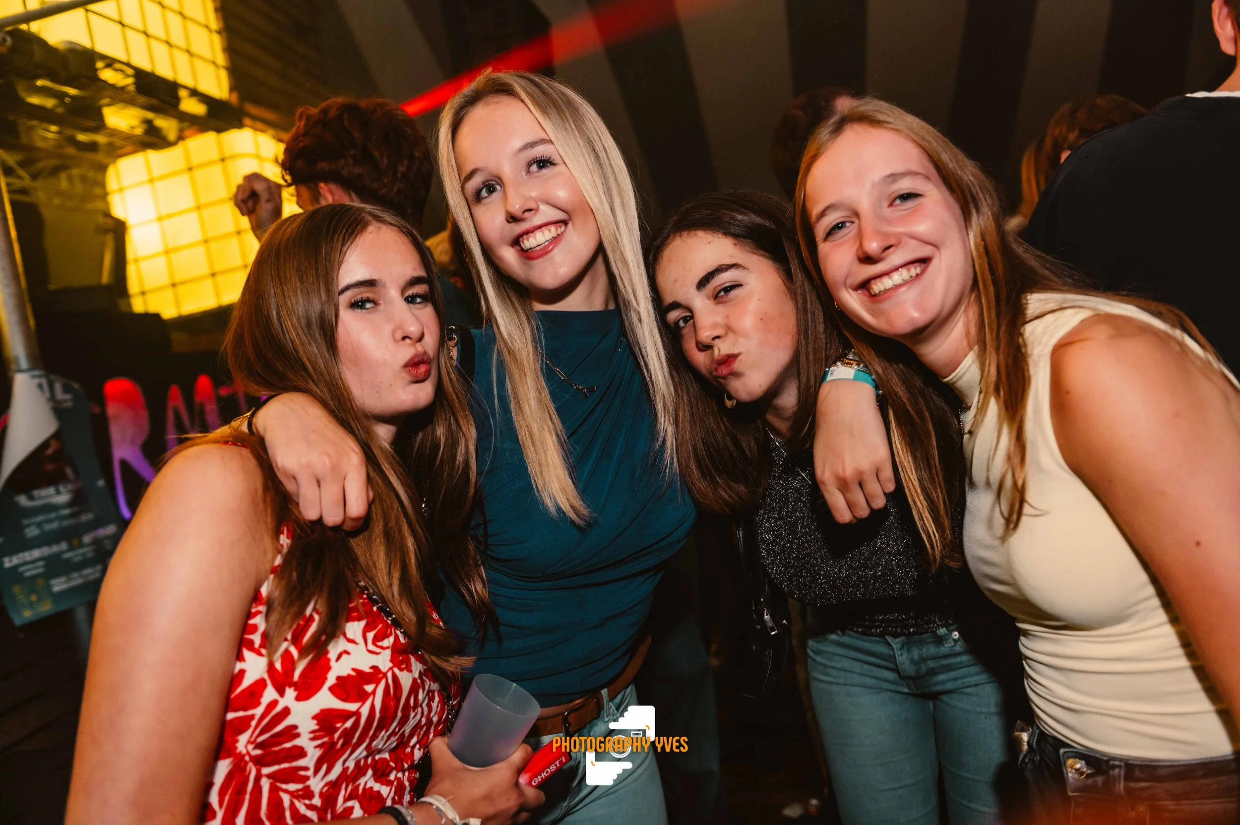 HOEKKERMIS - YVG-204.jpg