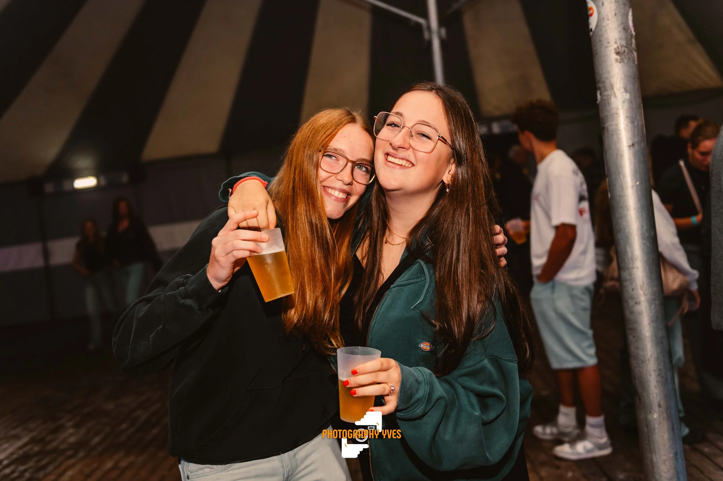 HOEKKERMIS - YVG-13.jpg
