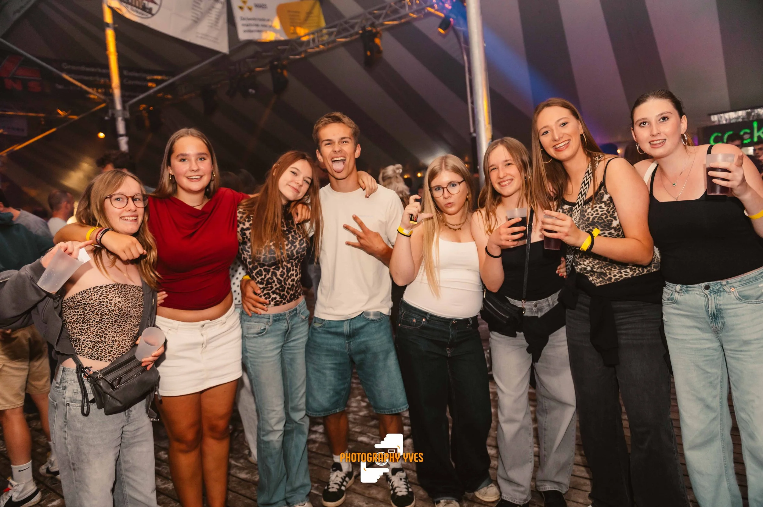 HOEKKERMIS - YVG-5.jpg