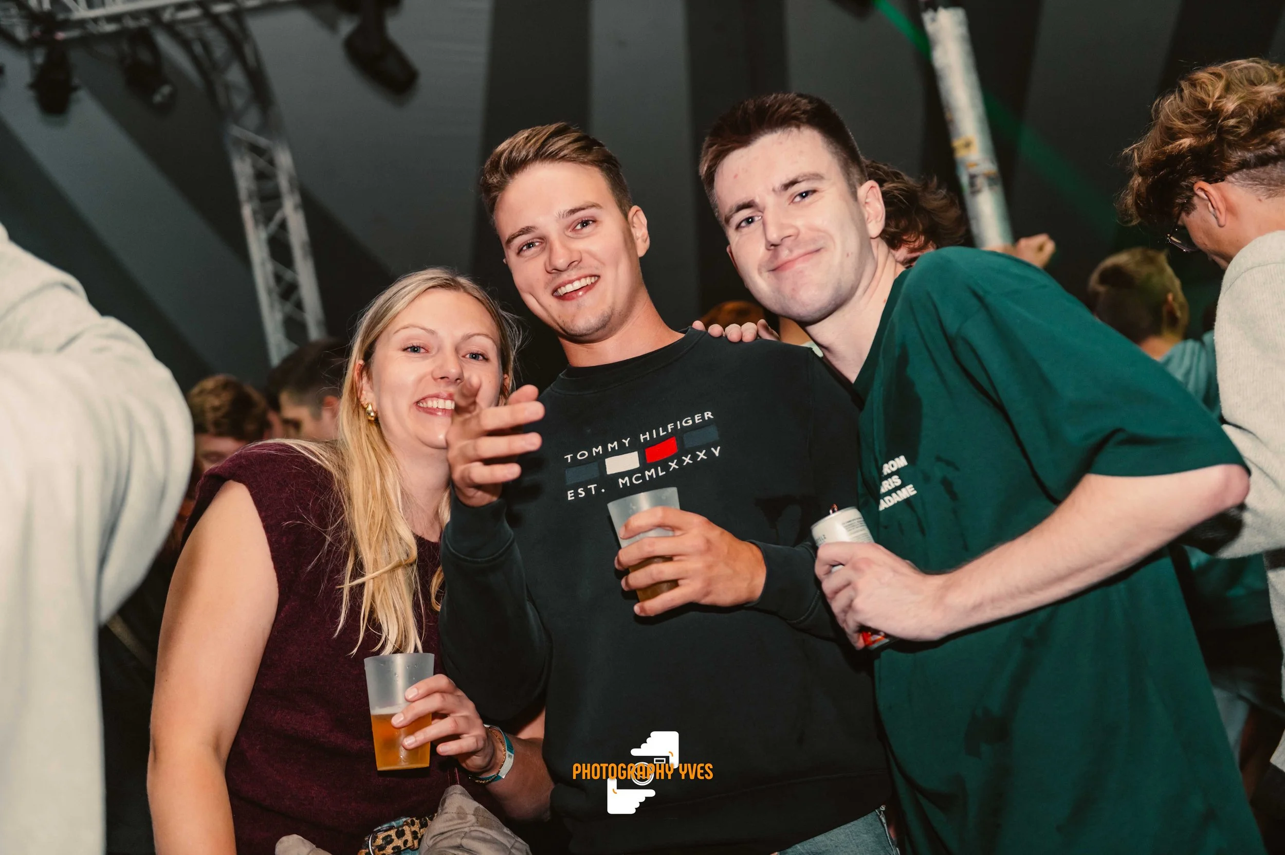 HOEKKERMIS - YVG-111.jpg