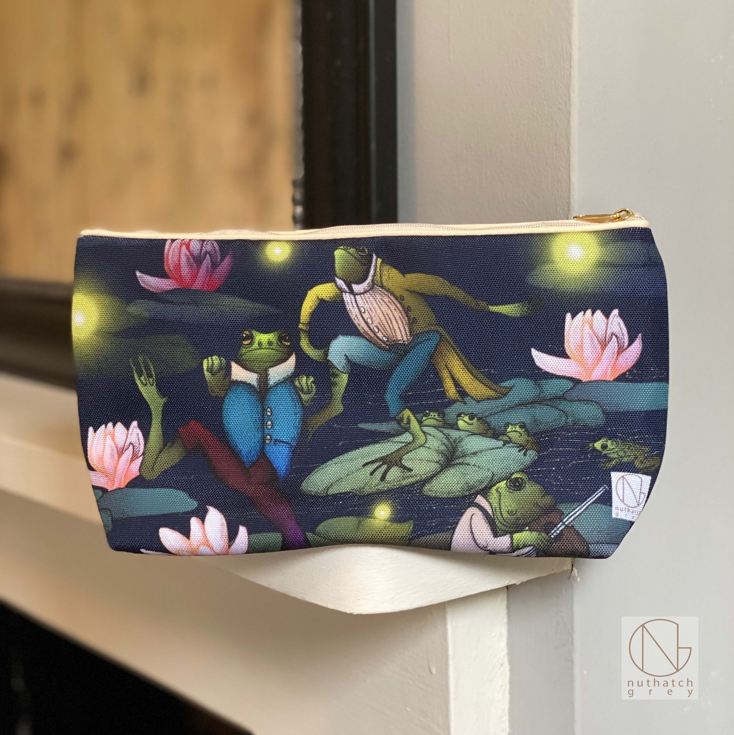 https://i.etsystatic.com/25581746/r/il/7176b6/3252663172/il_fullxfull.3252663172_ai59.jpg