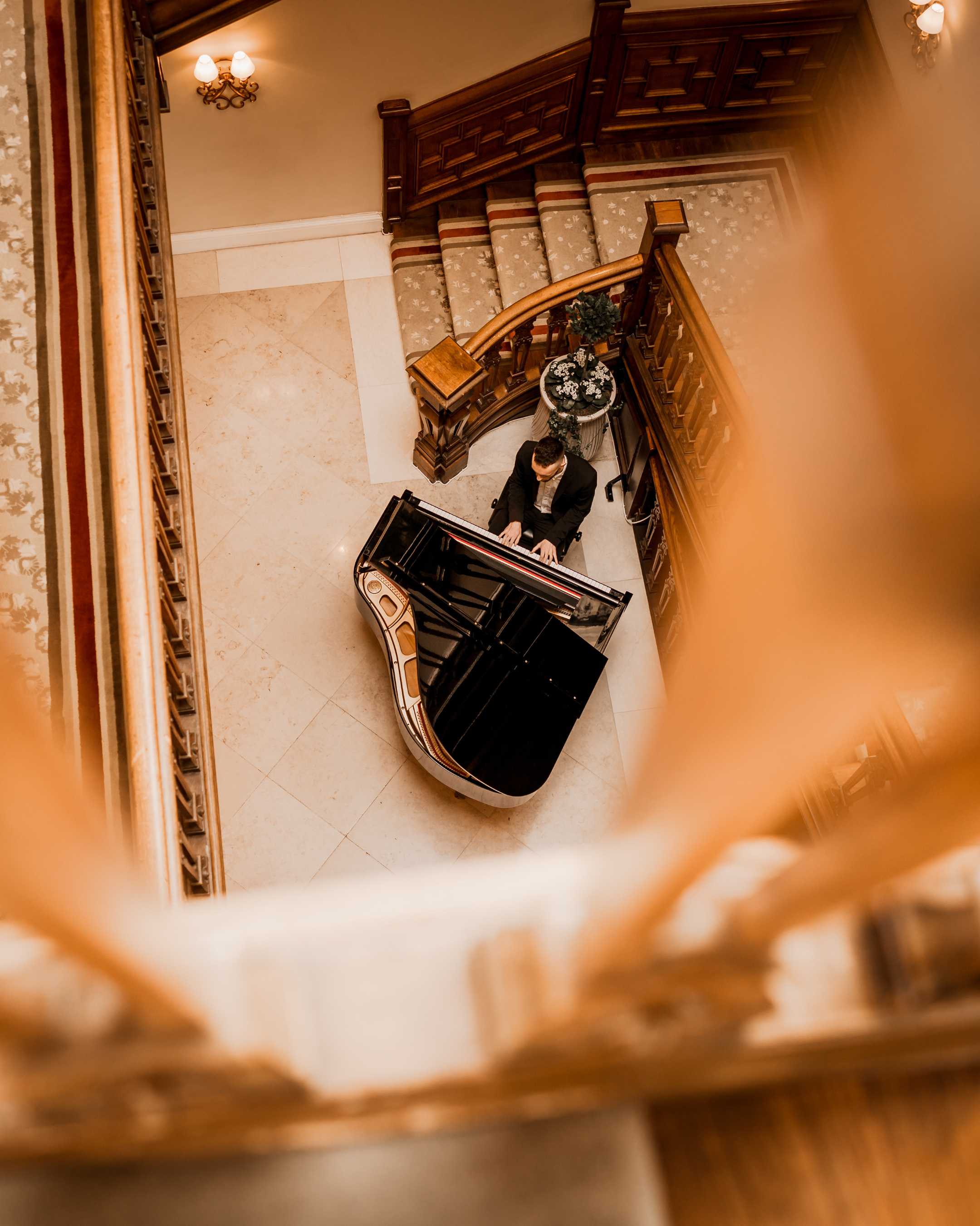 Professional pianist performing live at a luxury hotel in the UK – wedding and event piano music in Hampshire and Berkshire