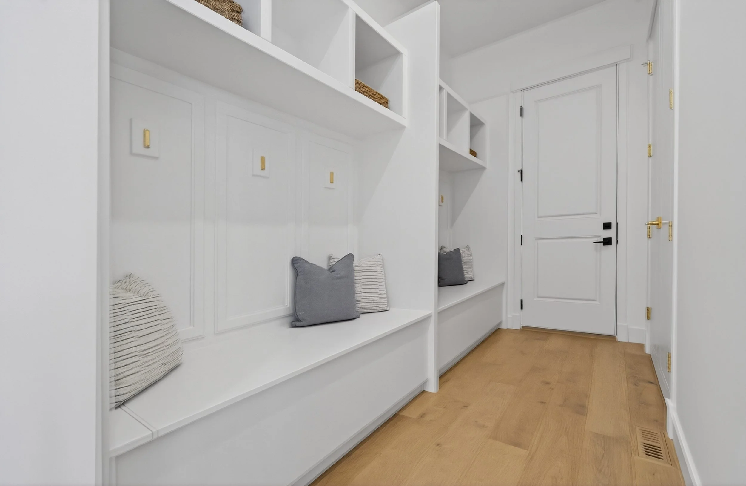 8. Mudroom.jpg