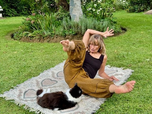 April 17- Primordial Movement: Embodying the Primal Pulse of Life – Online Morning Series