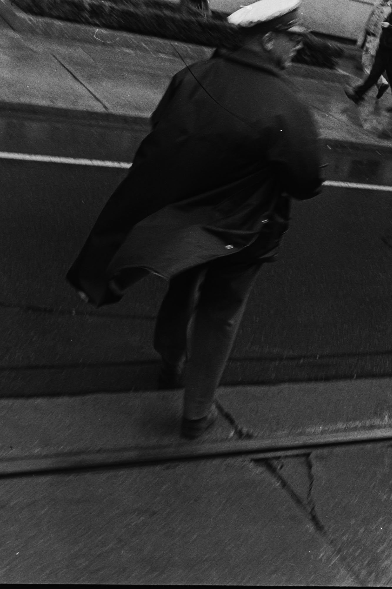 027
