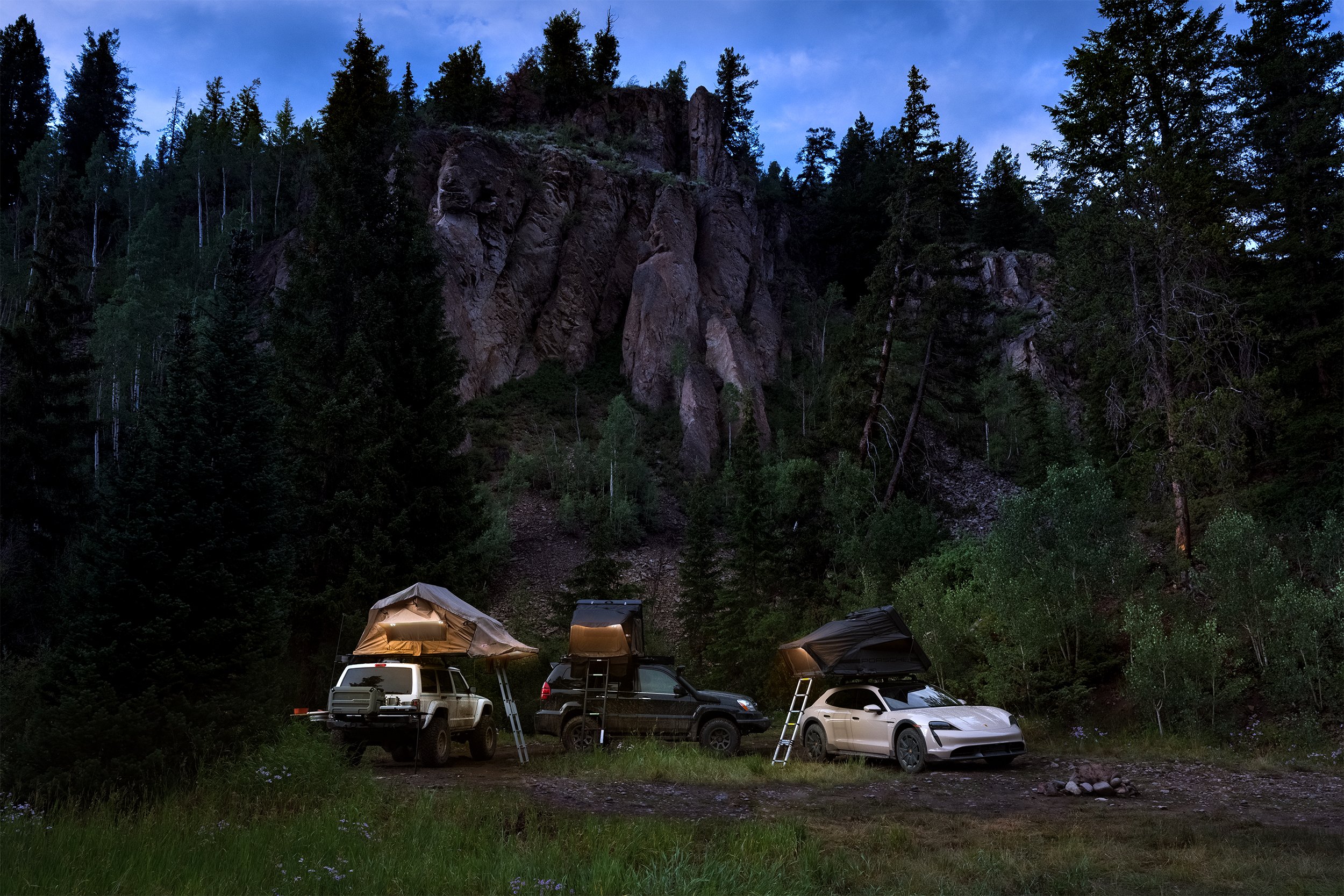 eBay_Overlanding_Fleet_Dusk_20240812_3x2.jpg