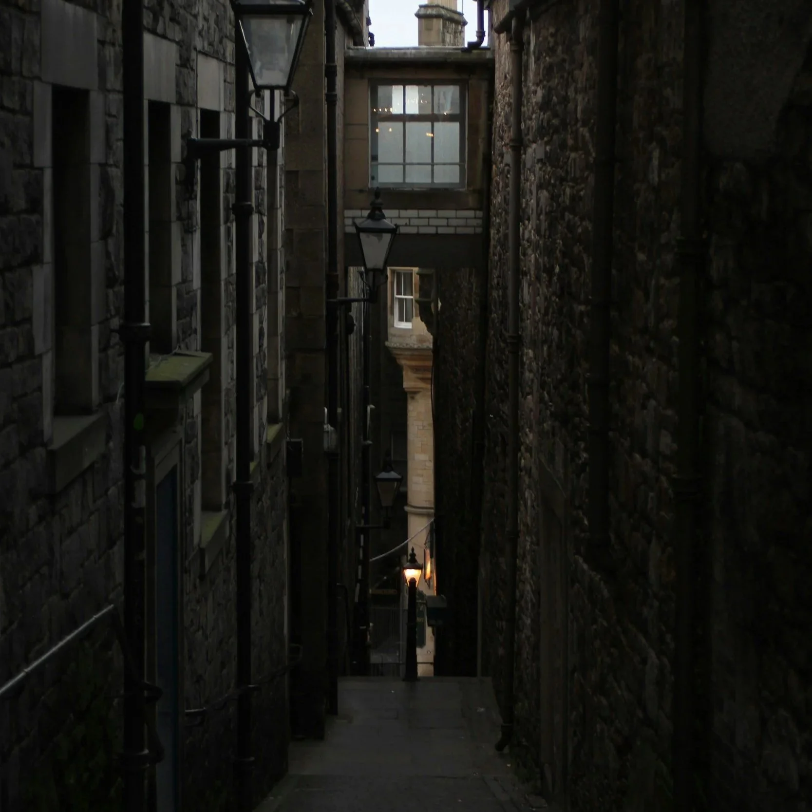 The Closes Of Edinburgh