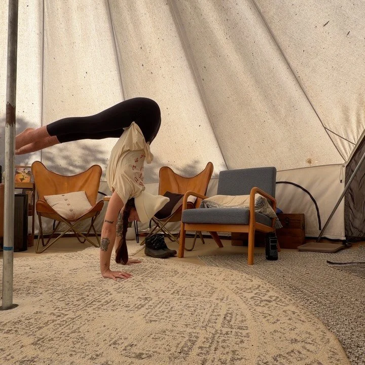 Realizing I have a lot on my camera roll making me a happy gal. ✨🤍🌸

Listening to the spaces in between lately and letting myself dream big. 

Continuously pushing myself out of my own way. It&rsquo;s always about the bigger picture. 👁️ 💭

Hows M