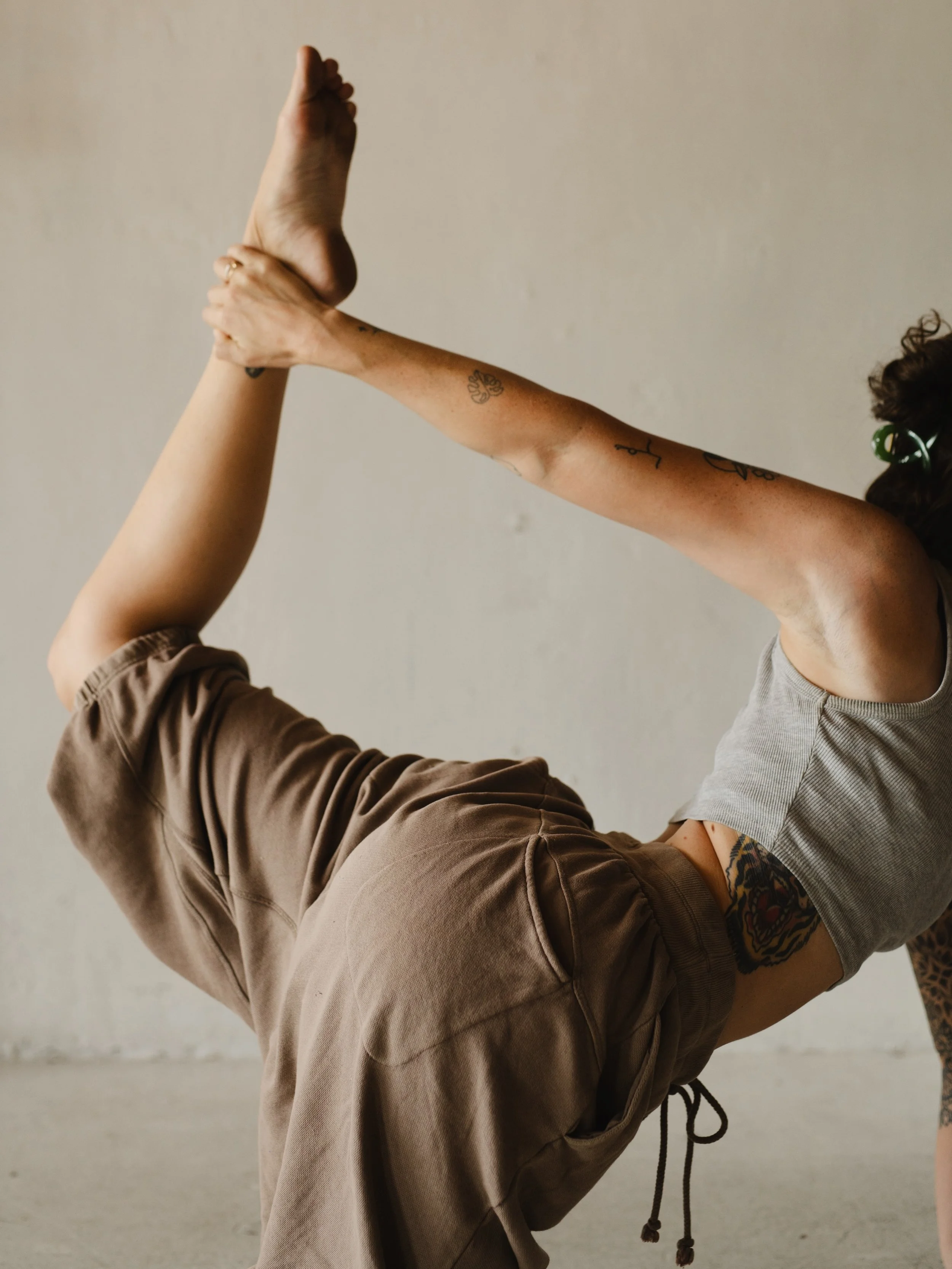 Having fun balancing it all. ☁️🌱⚖️✨

Reminding myself I GET to wake up everyday and try my best. I GET to connect with myself and you all. I GET the chance to bring myself closer to alignment each day. 

I&rsquo;ve been having to make a lot of decis