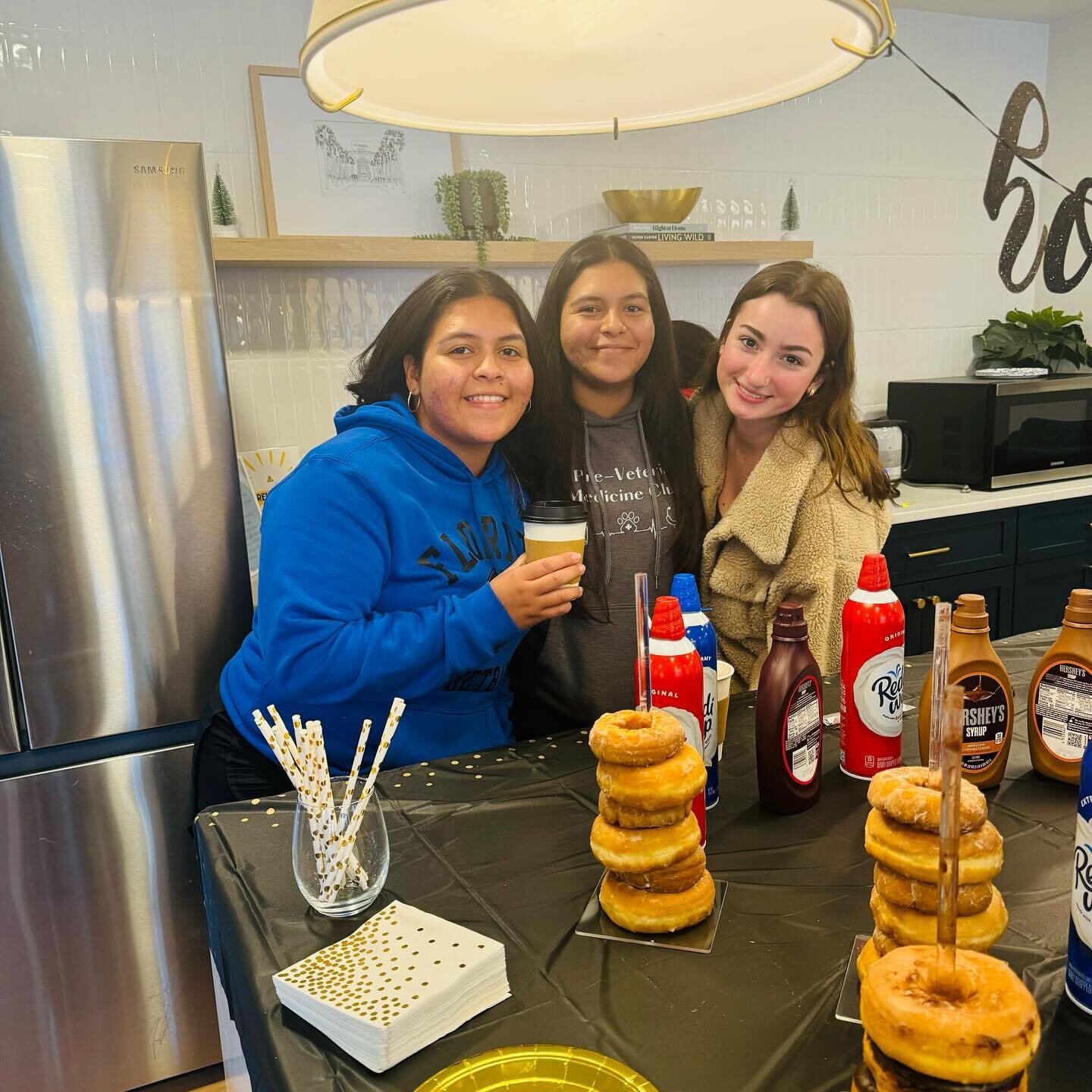 Hot Cocoa Bar happening now! 😋 Stop by and grab a cup while supplies last. 

#StudentLiving #LiveGNV #UF #SantaFe #GoGators