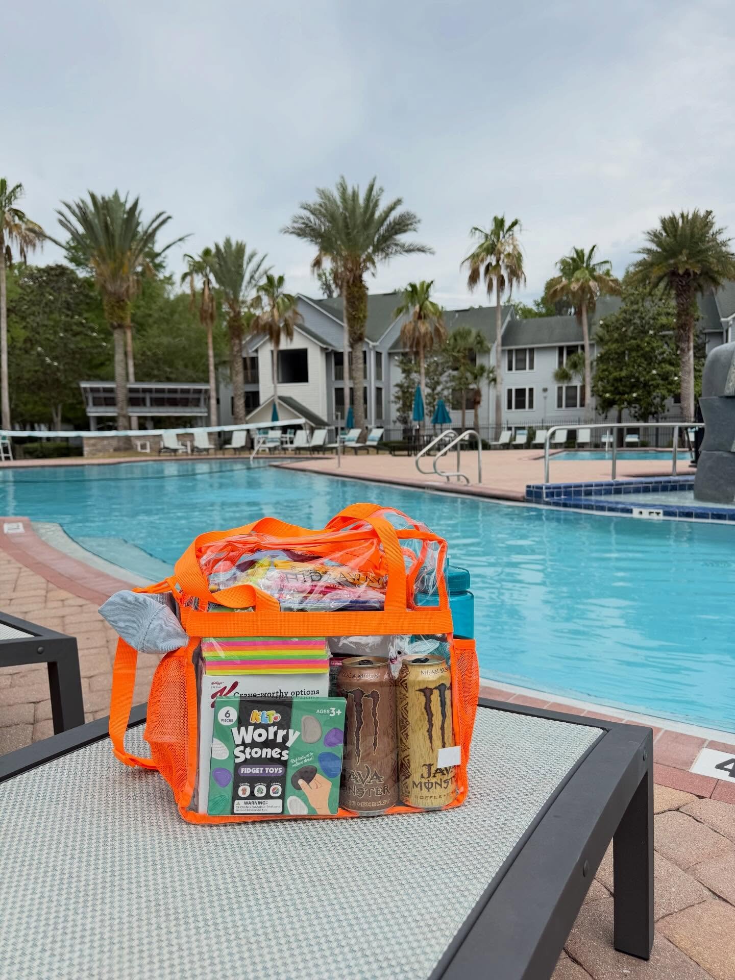 🎉 WIN IT WEDNESDAY: FINALS FUEL KIT 🎉
Finals week&hellip; but make it survivable 😮&zwj;💨📚
We&rsquo;re giving away a clear tote packed with everything you need to power through:
☕ Coffee Monster
🖊️ Highlighters, pens, pencils + whiteout
🗂️ Inde