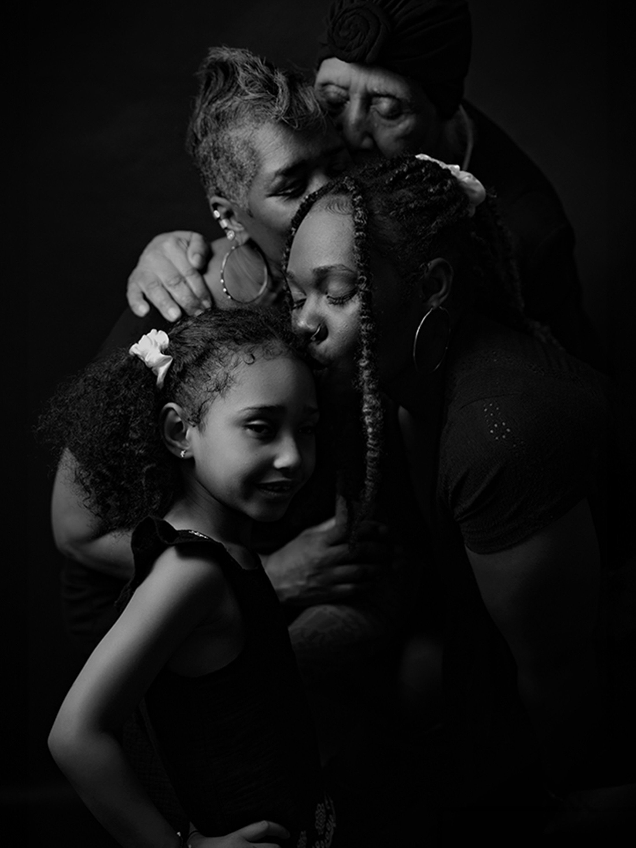 Starting Studio Sunday with @stanaefineart , whose photography captures the quiet moments that often say the most. 📸✨

You&rsquo;ll have the chance to experience these photographs in person with her upcoming exhibition &ldquo;The Ties That Bind Us&r