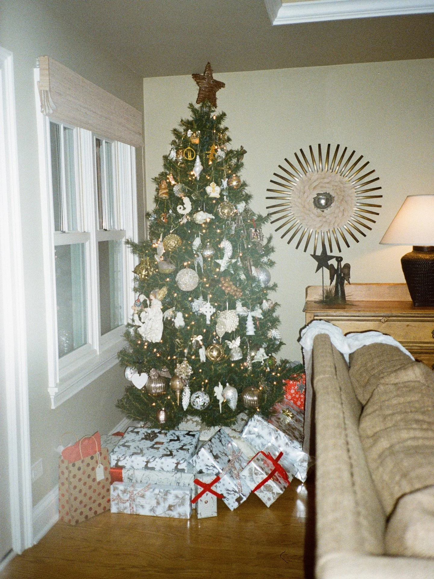 Christmas at mom + dad&rsquo;s