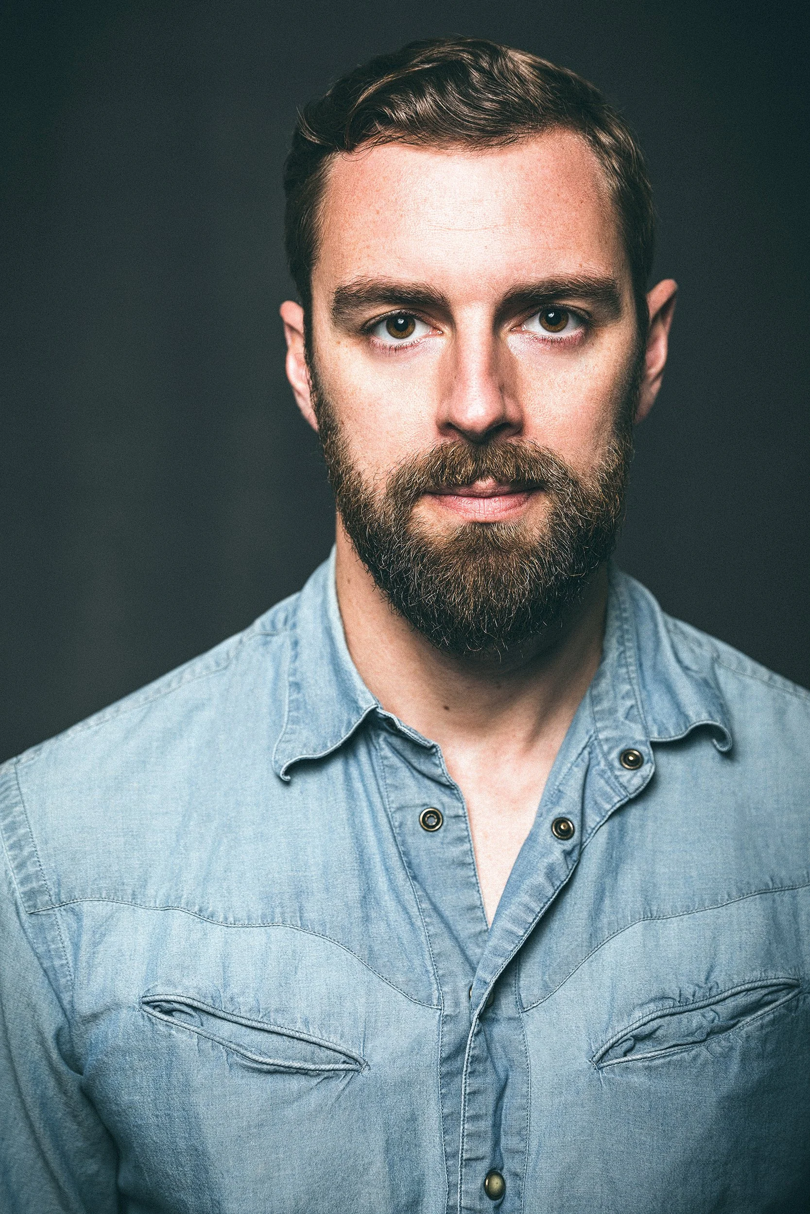 RAS+PHOTO_171201_9977_edit_crop_shirt-2500px-Final_300.jpg