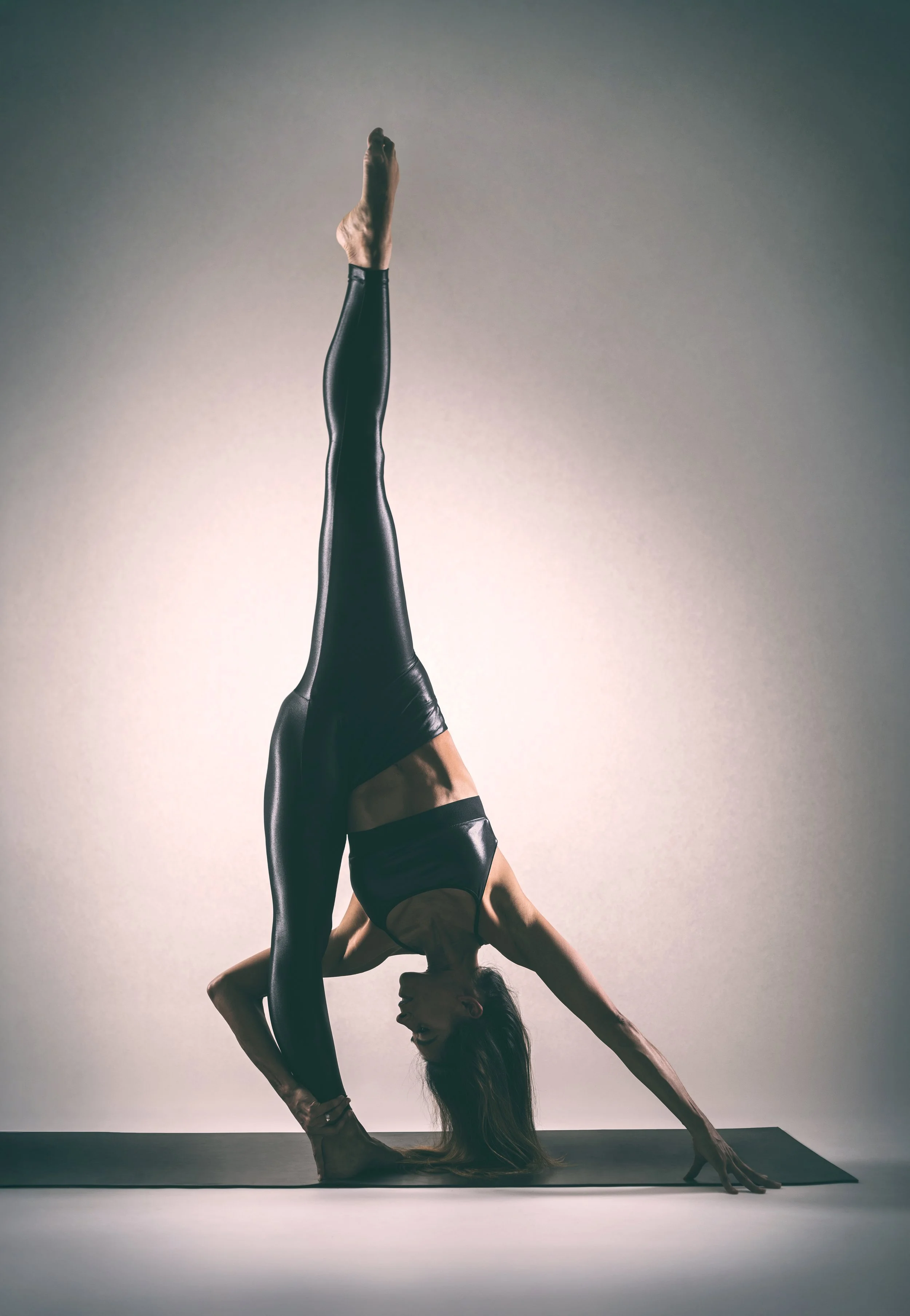 RAS+PHOTO_011_3671_edit-canvas-03-Final_300.jpg