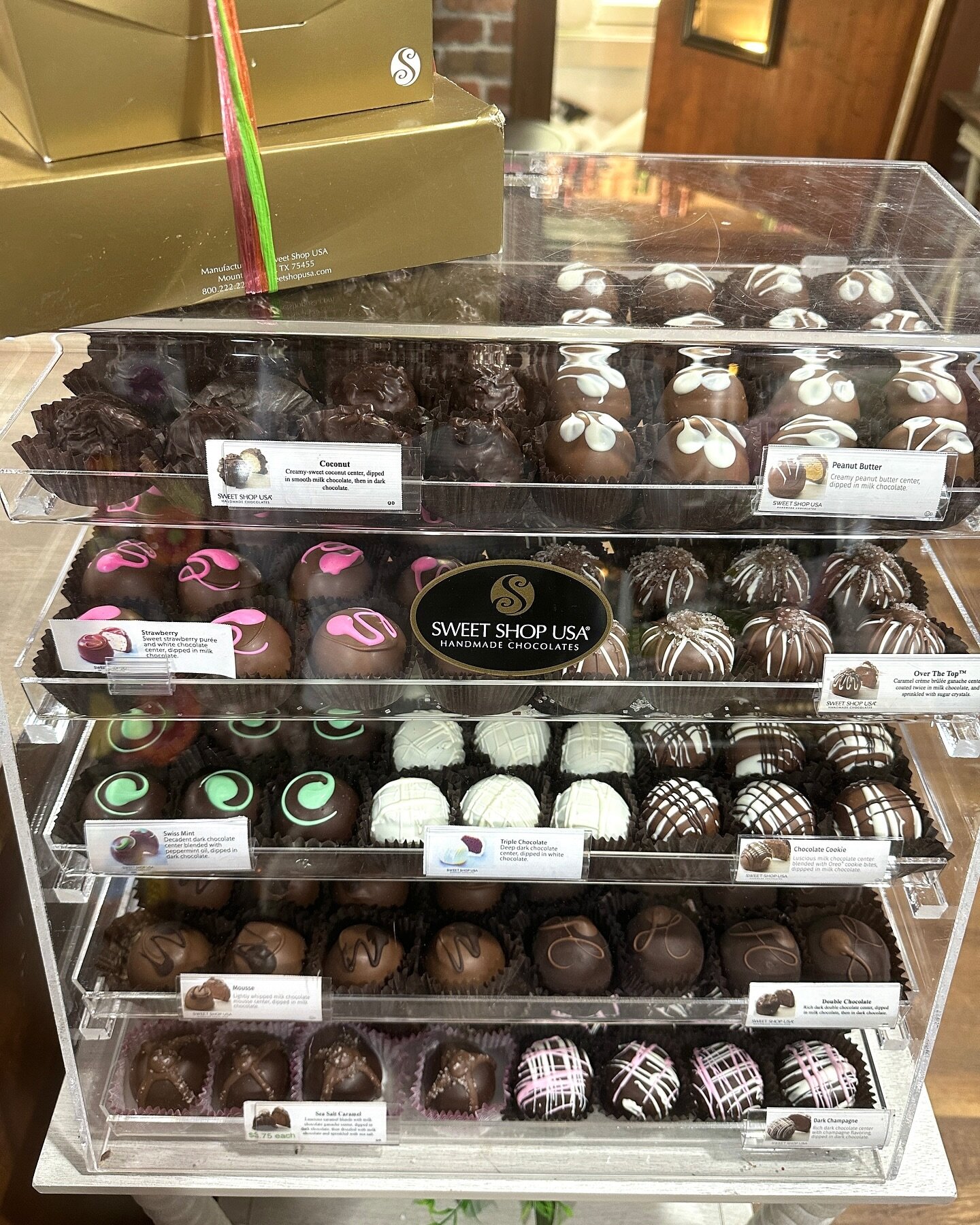 Big news‼️ 

We have some new truffle flavors 🍓  and our popular ones back in stock just in time for Easter 🐰. Stop by and pick some up for last minute Holiday hostess gifts.