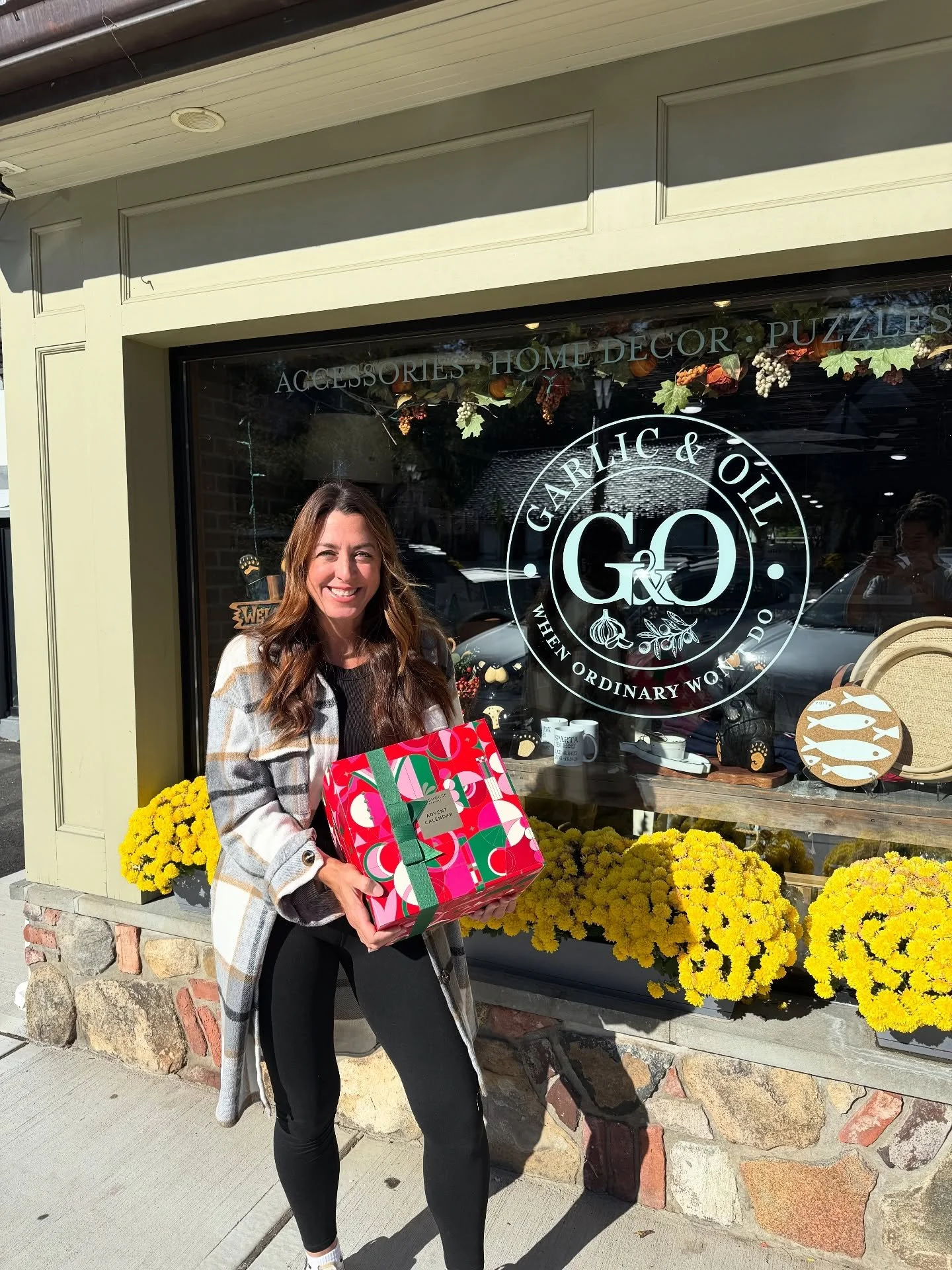 CONGRATULATIONS to @kthannum for winning our Ladies Night raffle!! Enjoy the gorgeous Glasshouse Advent Calendar!!!