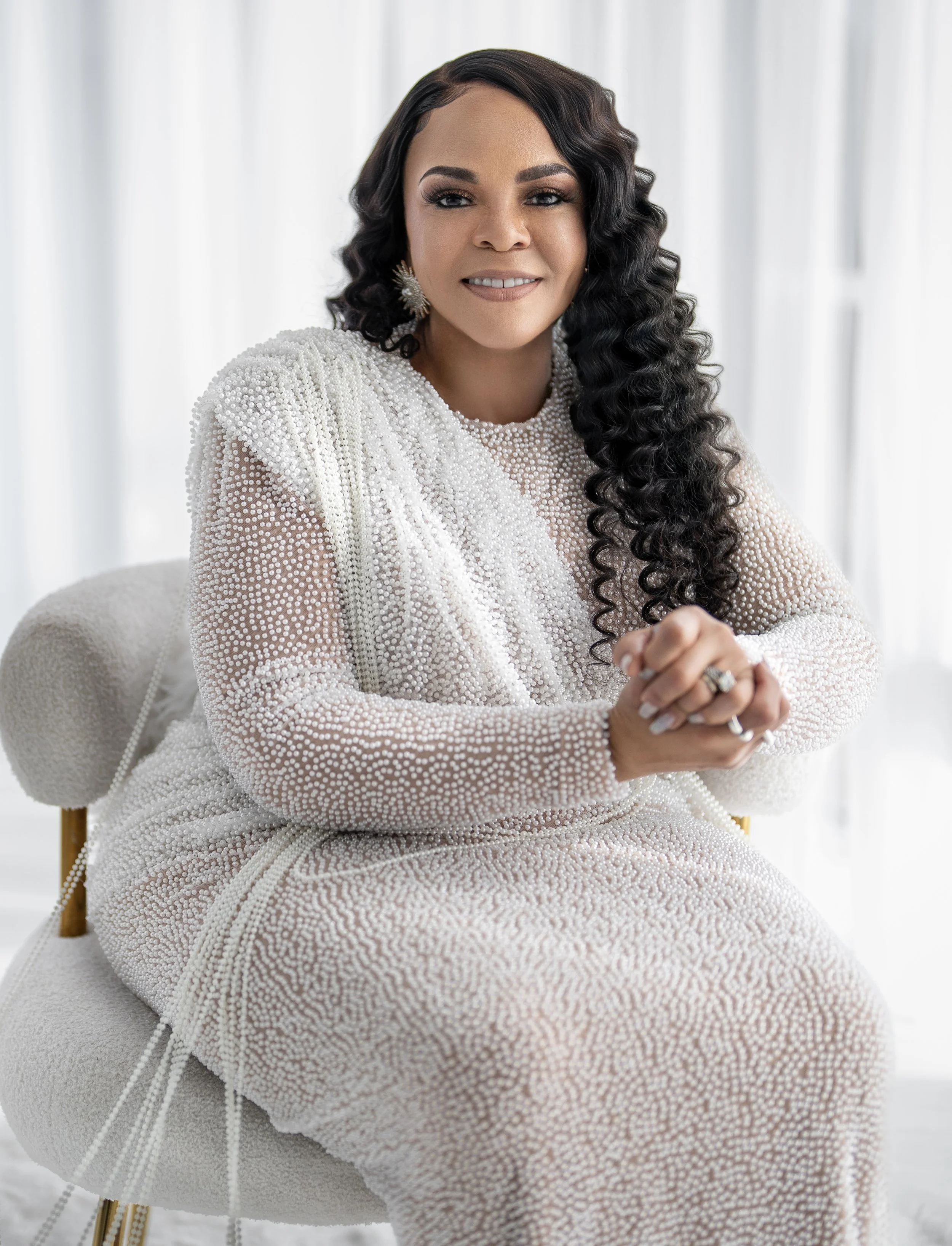 Tamela Mann for "Deserve to Win" video /Gown: Beeombi